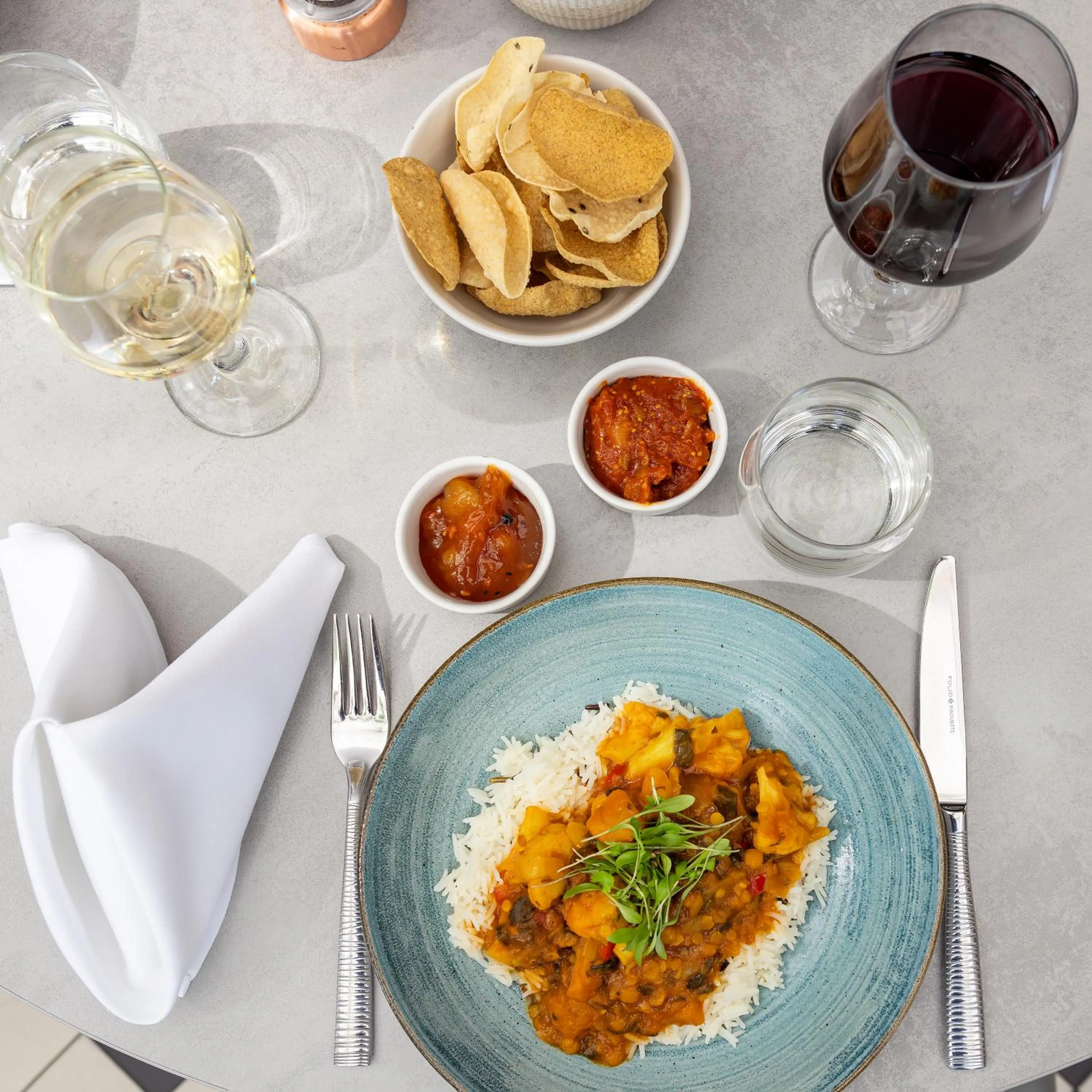 Food and drinks in Holiday Inn Manchester-Mediacityuk by IHG