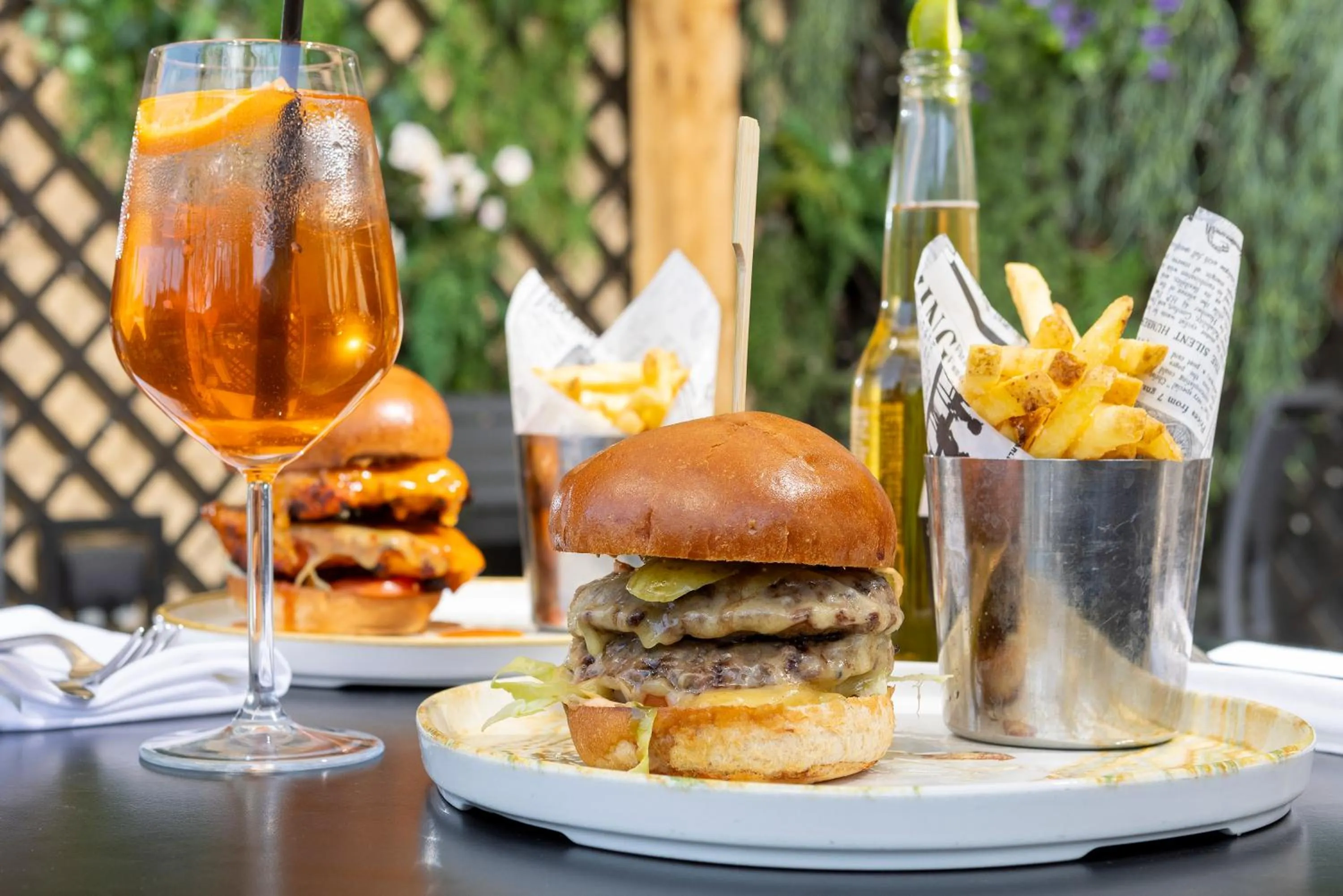 Food and drinks in Holiday Inn Manchester-Mediacityuk by IHG