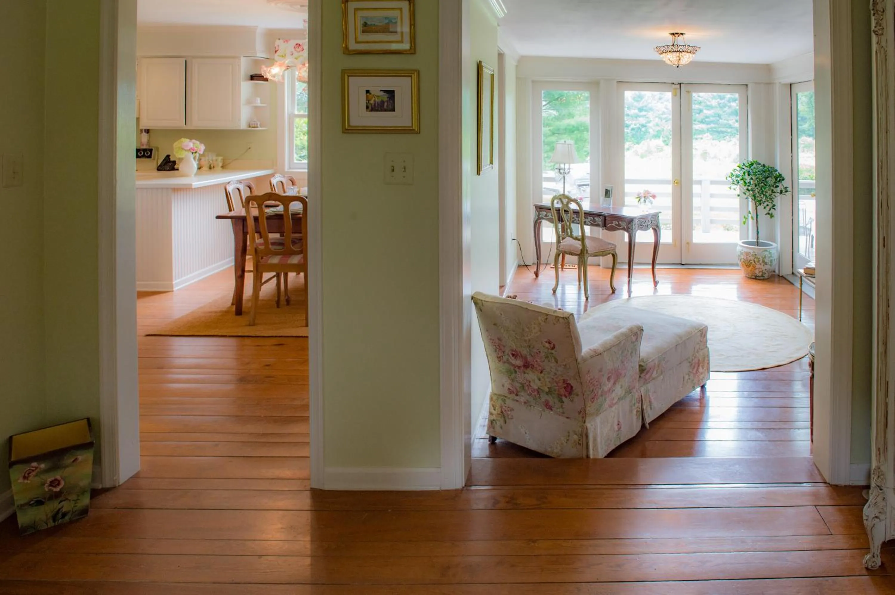 Seating area in LeFay Cottage at Little Washington