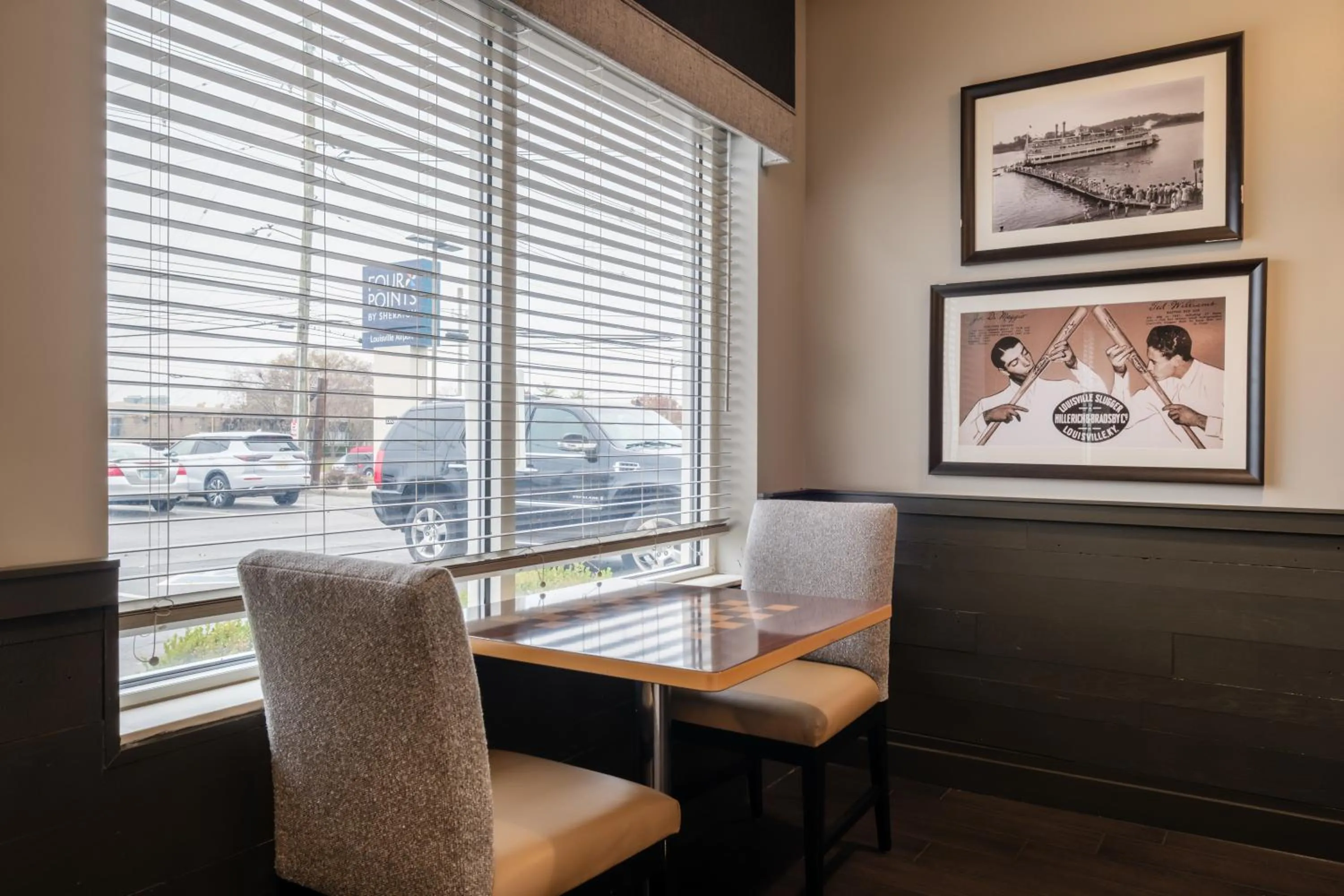 Restaurant/places to eat in Four Points by Sheraton Louisville Airport