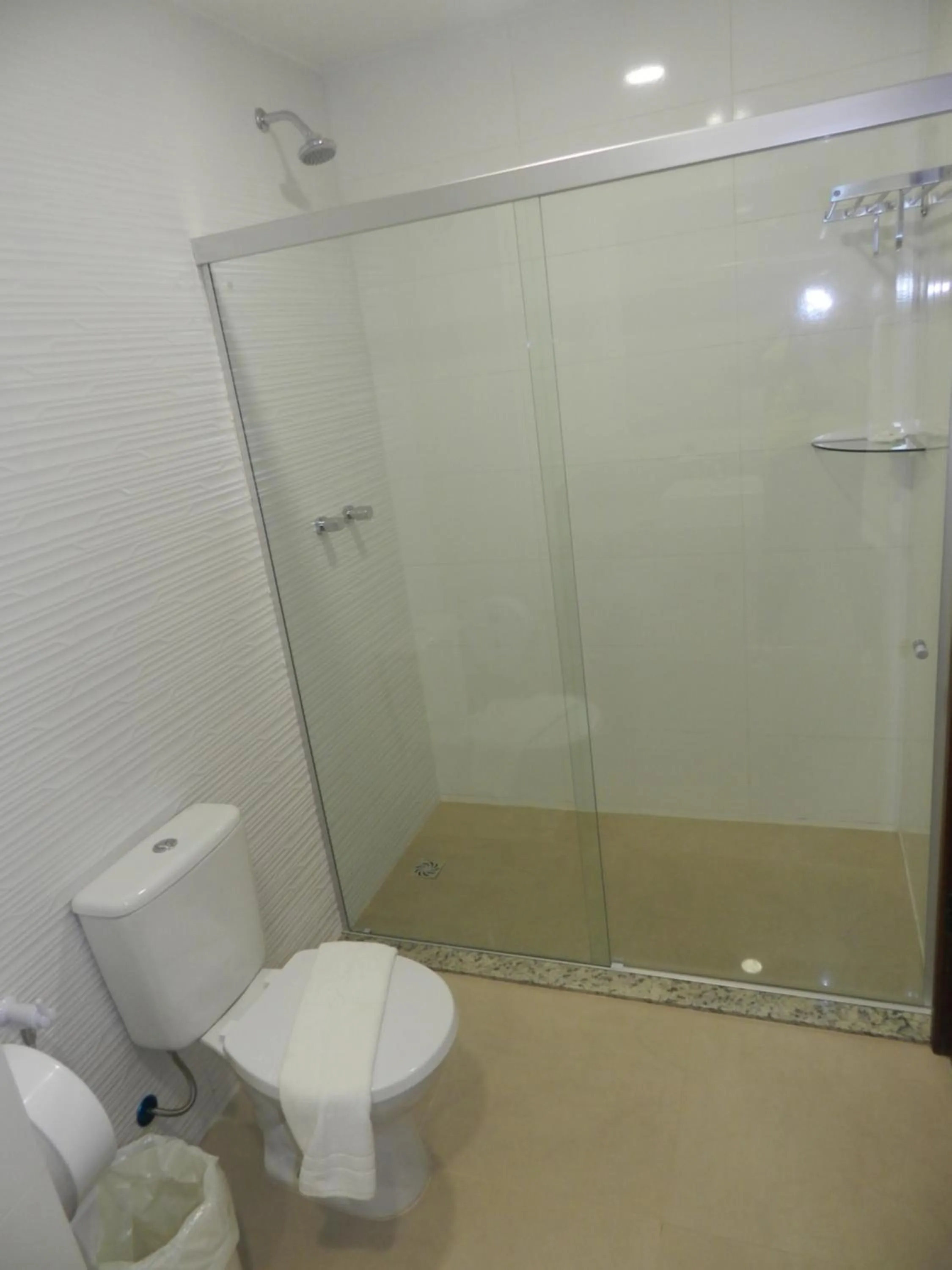 Bathroom in Monte Pascoal Praia Hotel