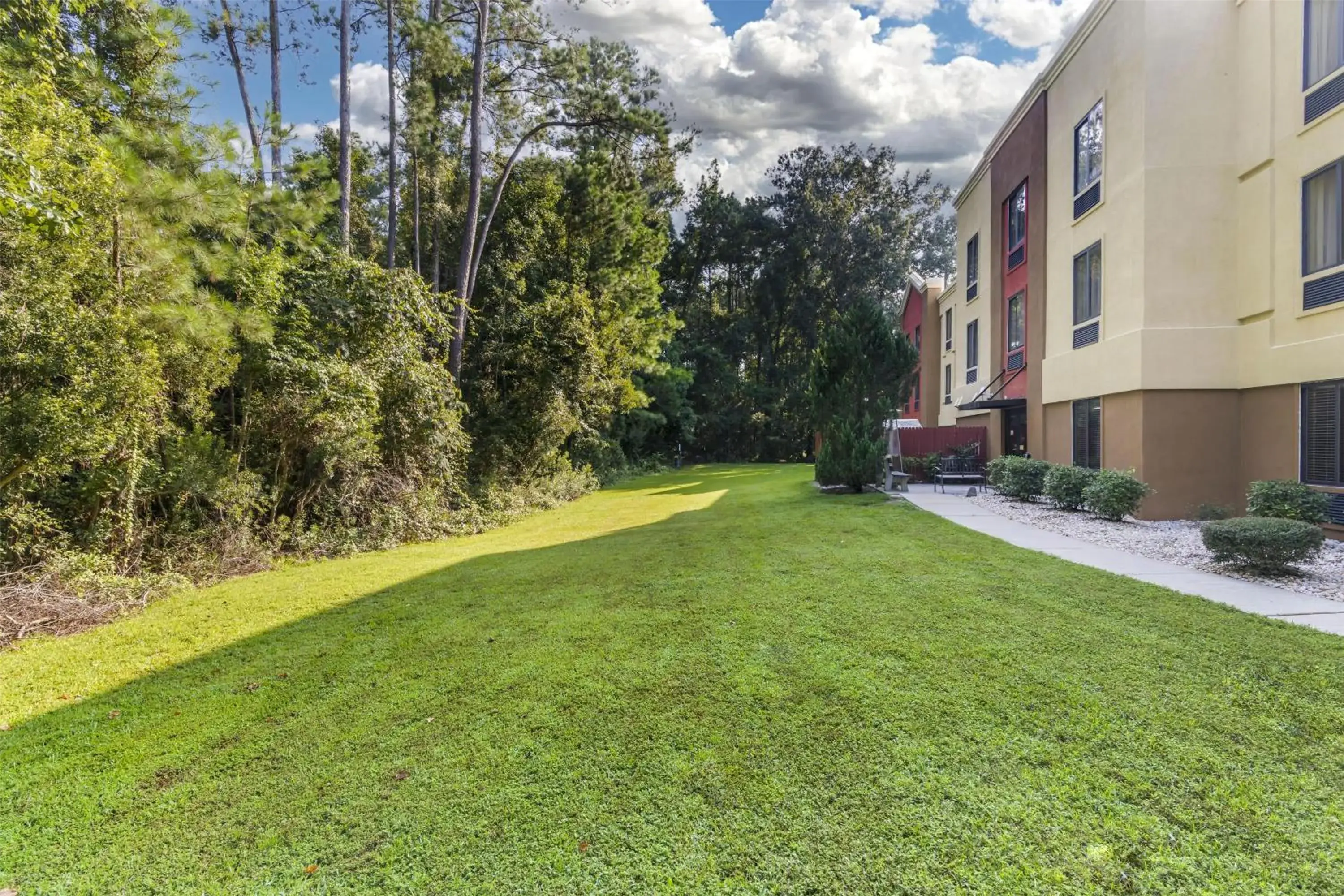 Property building in Best Western Plus Richmond Hill Inn Property building in Best Western Plus Richmond Hill Inn