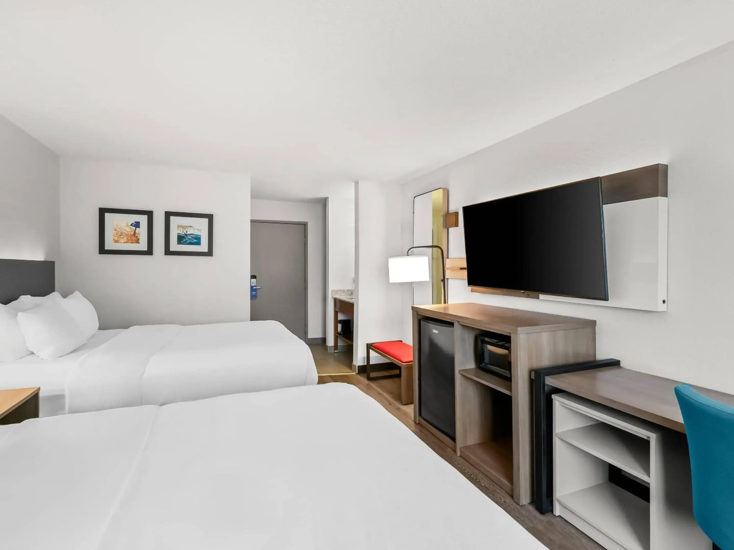 Bedroom, Bed in Comfort Inn & Suites Bellevue - Omaha Offutt AFB Bedroom, Bed in Comfort Inn & Suites Bellevue - Omaha Offutt AFB