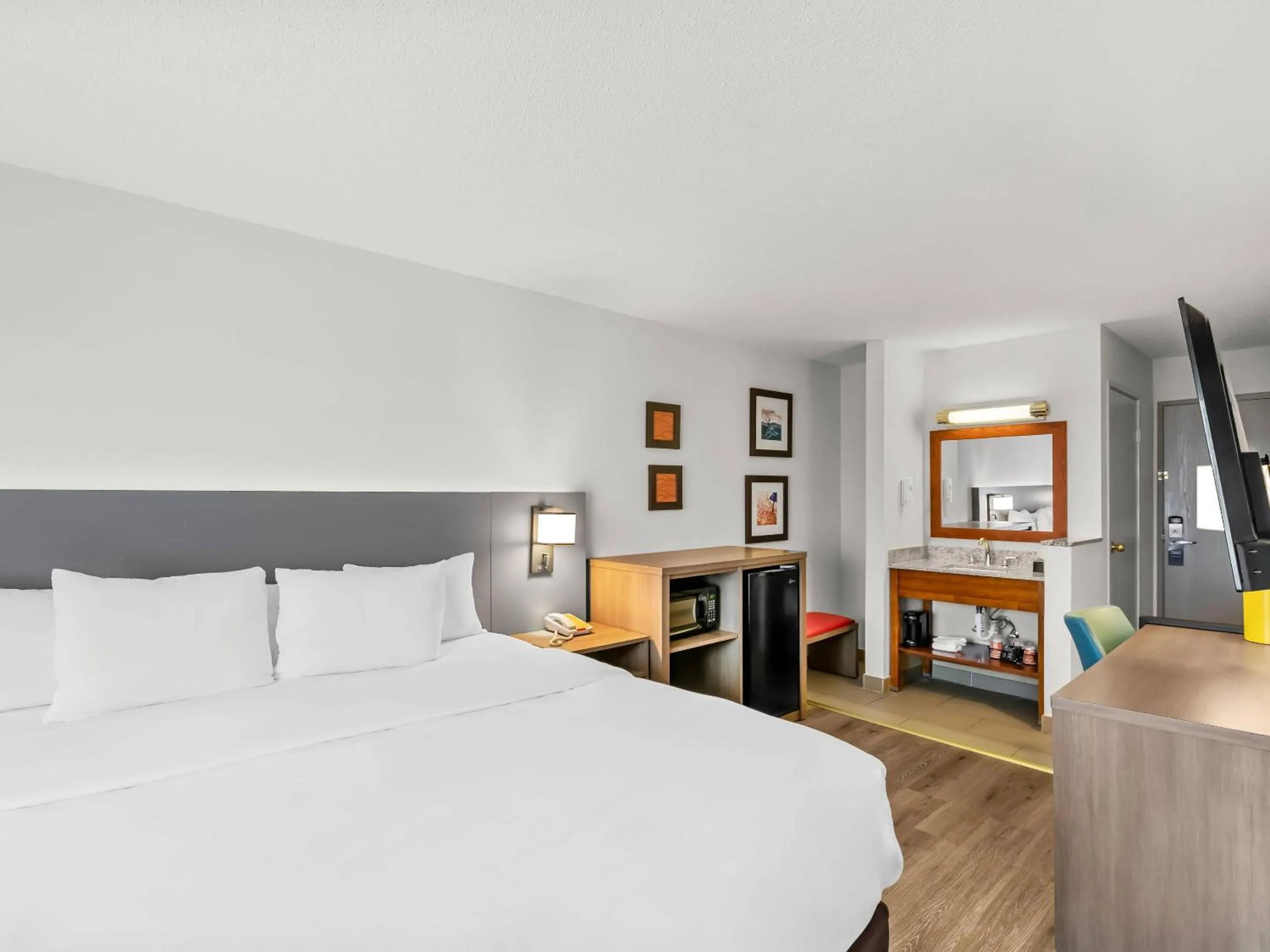 Bedroom, Bed in Comfort Inn & Suites Bellevue - Omaha Offutt AFB