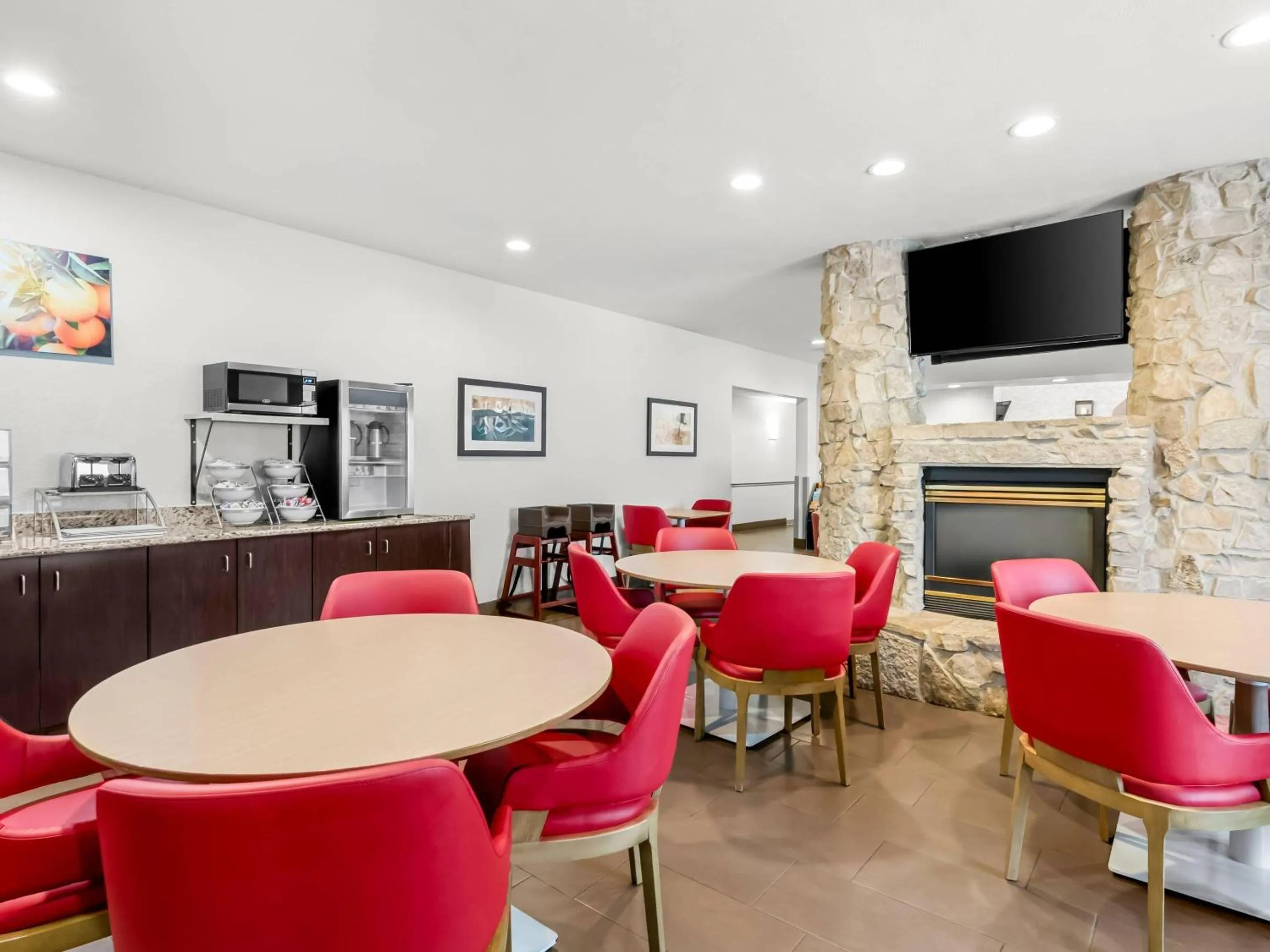 Breakfast in Comfort Inn & Suites Bellevue - Omaha Offutt AFB