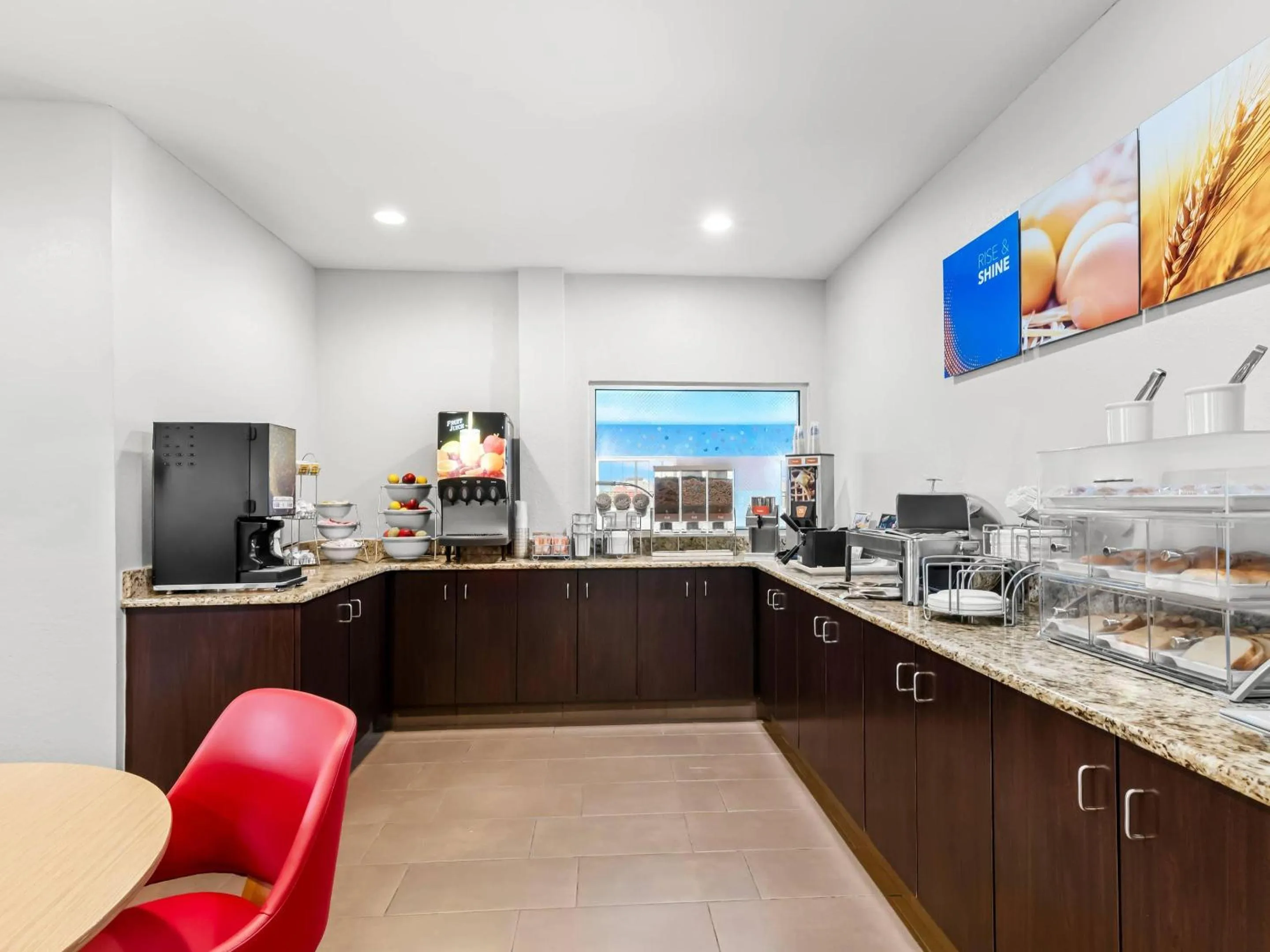 Breakfast in Comfort Inn & Suites Bellevue - Omaha Offutt AFB