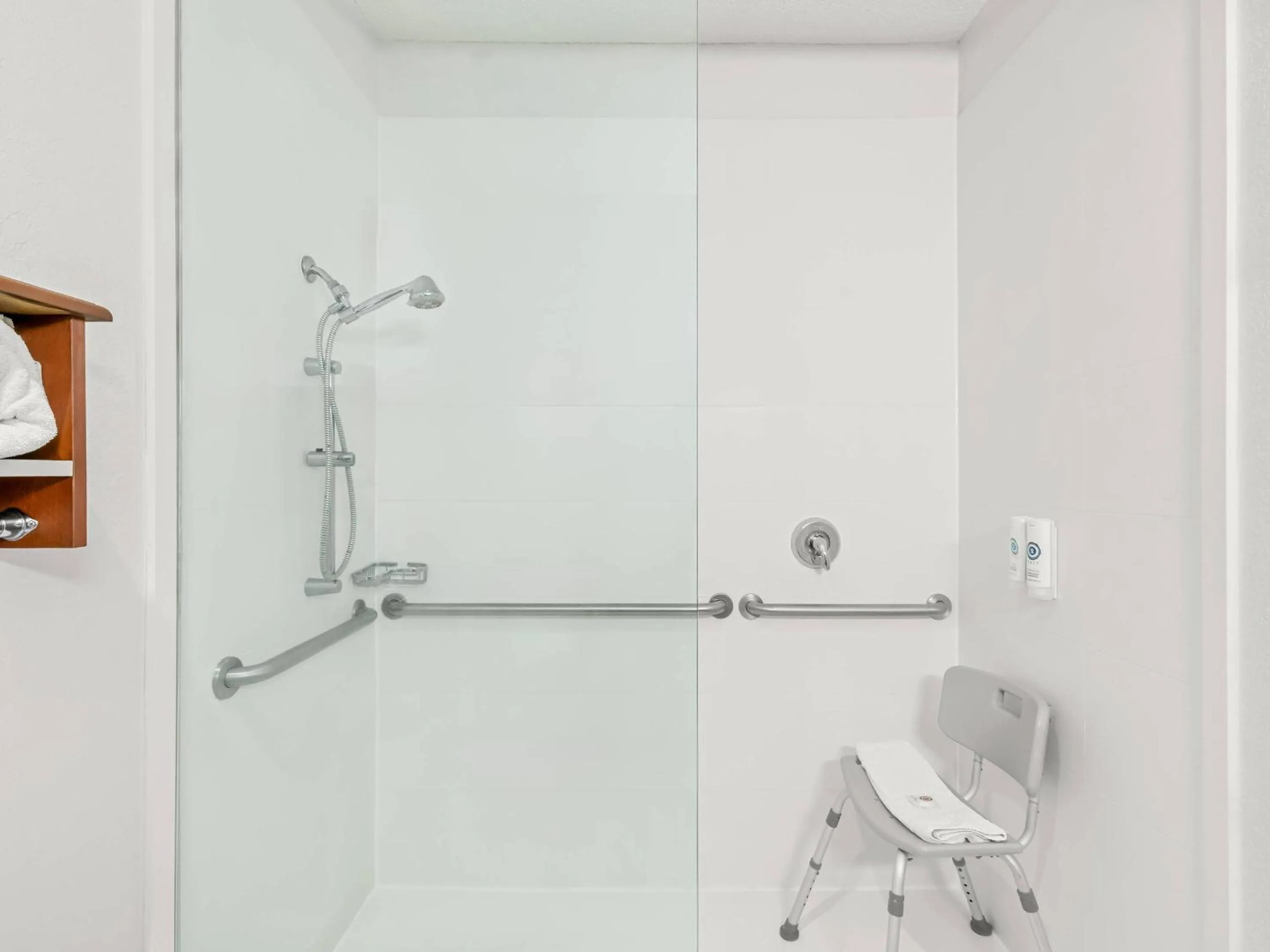 Bedroom in Comfort Inn & Suites Bellevue - Omaha Offutt AFB