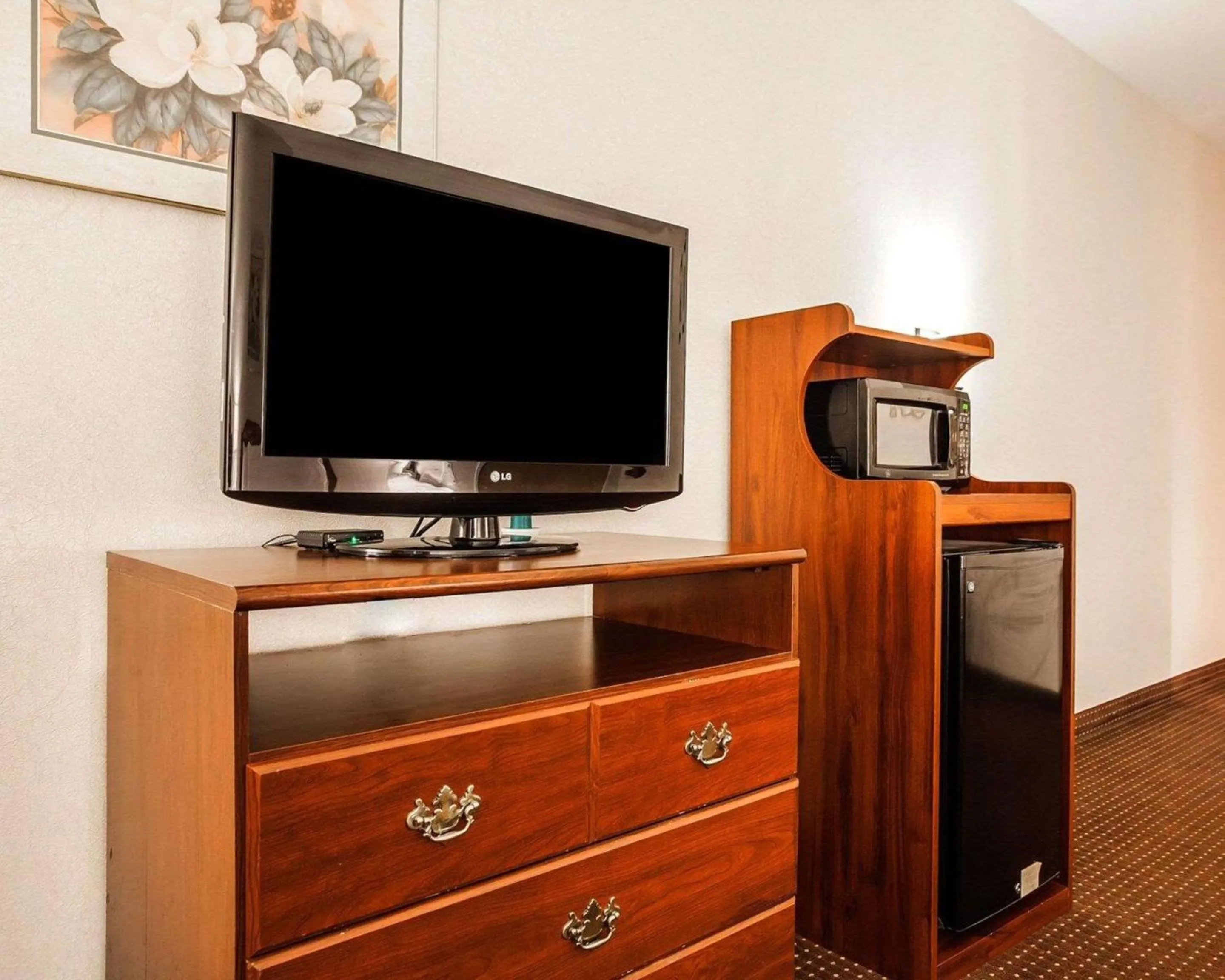 Photo of the whole room in Quality Inn Kingdom City, MO