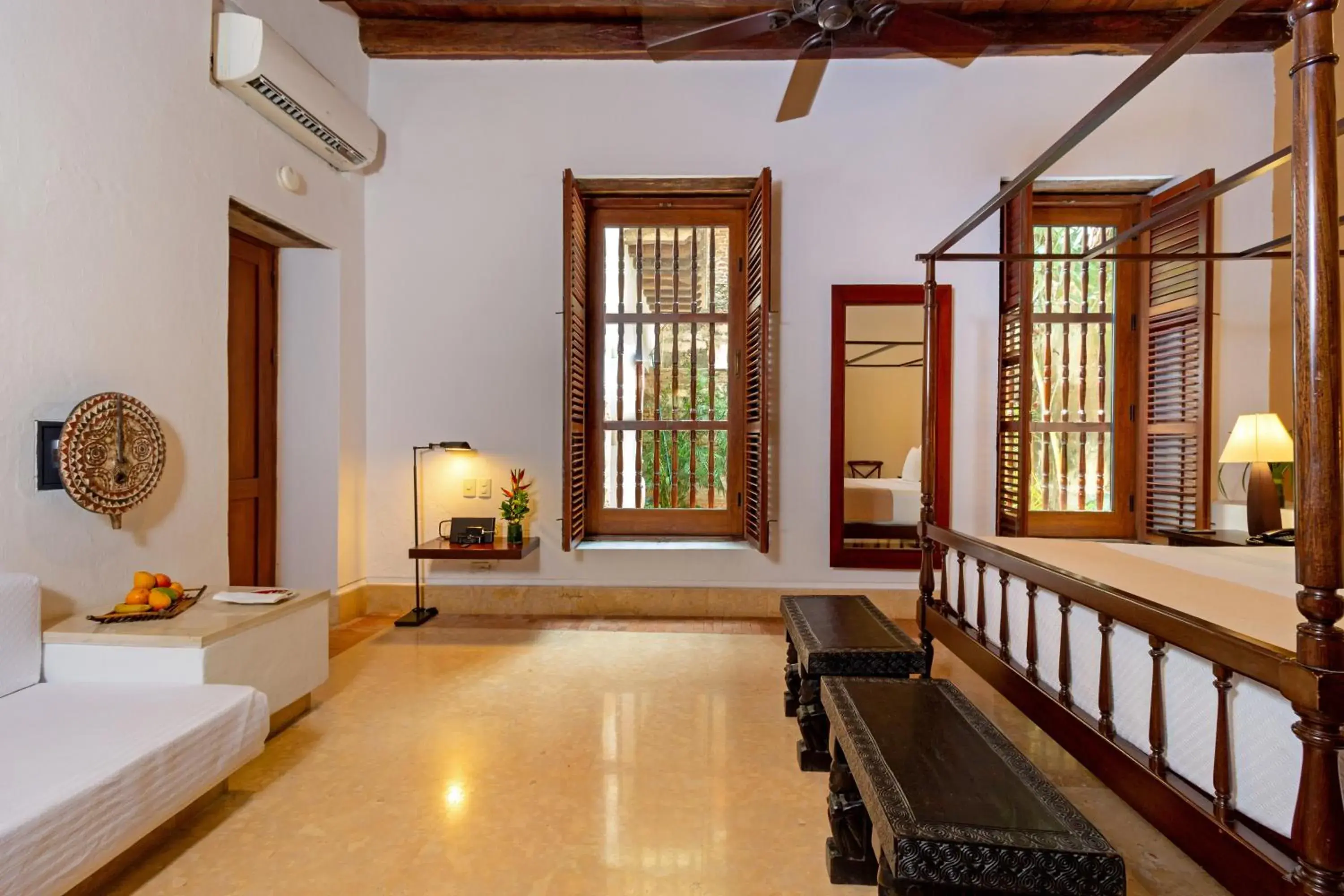 View (from property/room), Bed in Hotel Quadrifolio View (from property/room), Bed in Hotel Quadrifolio