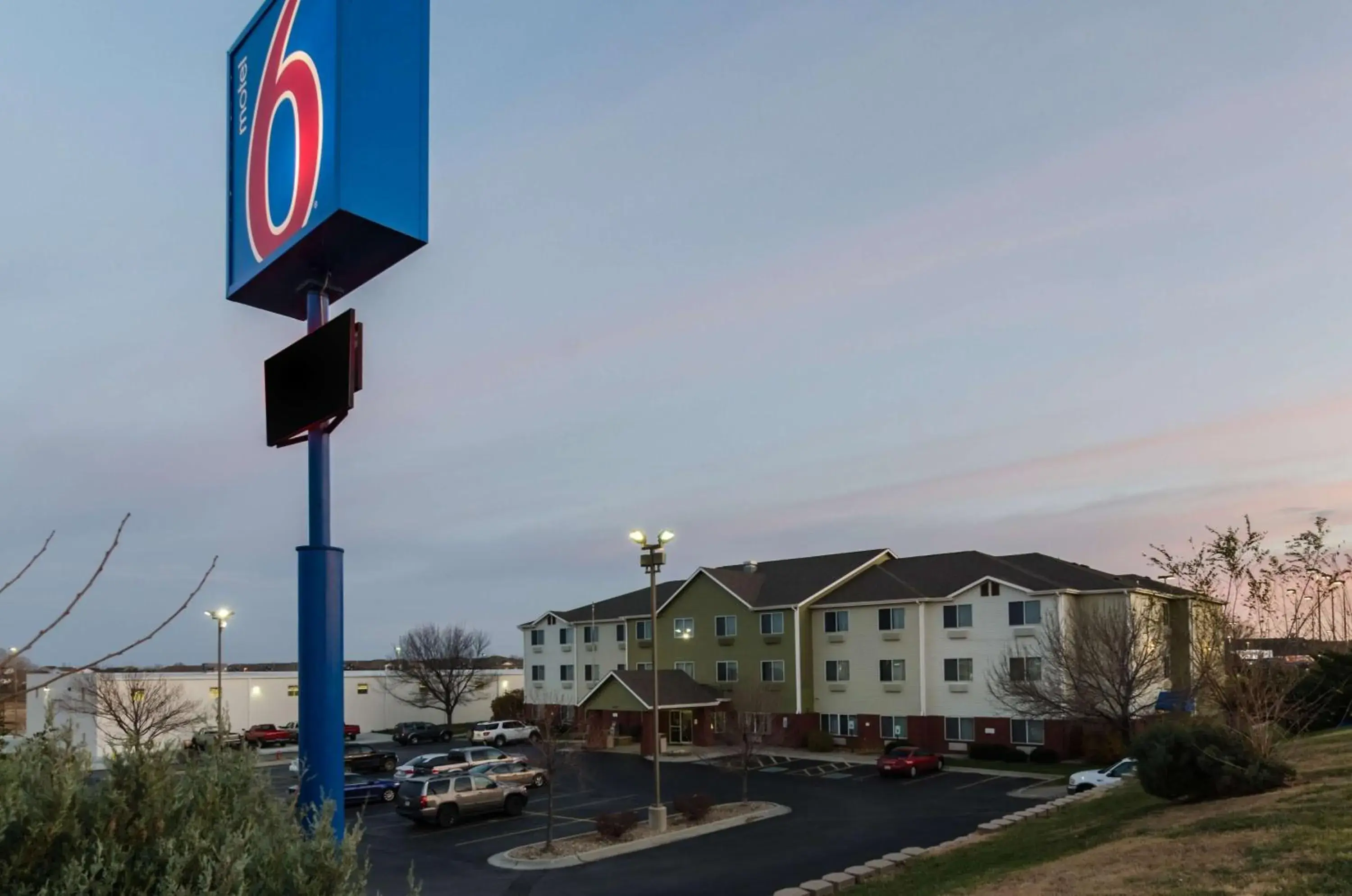 Property building in Motel 6-Lincoln, NE Property building in Motel 6-Lincoln, NE