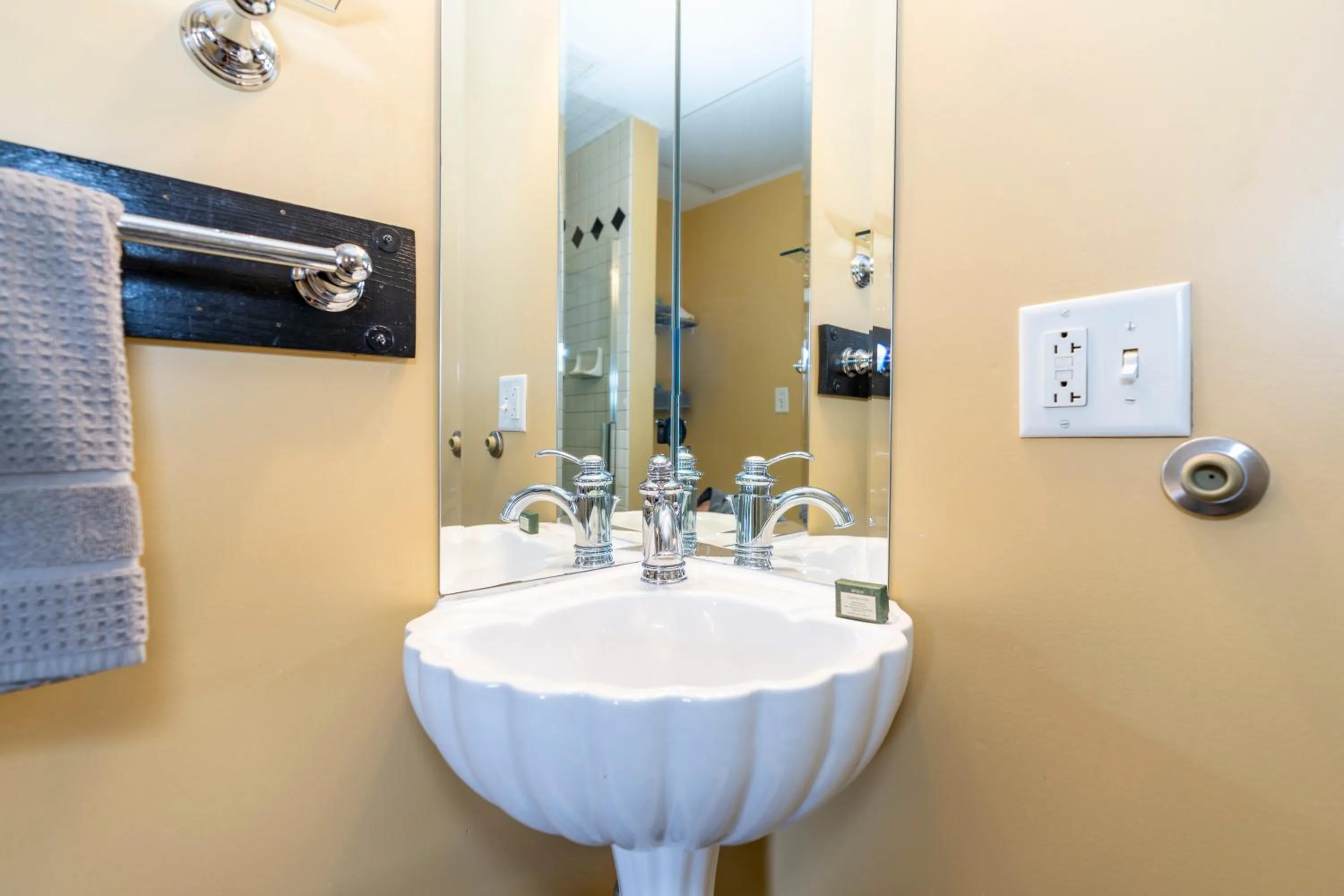 Bathroom in Inn on Broadway