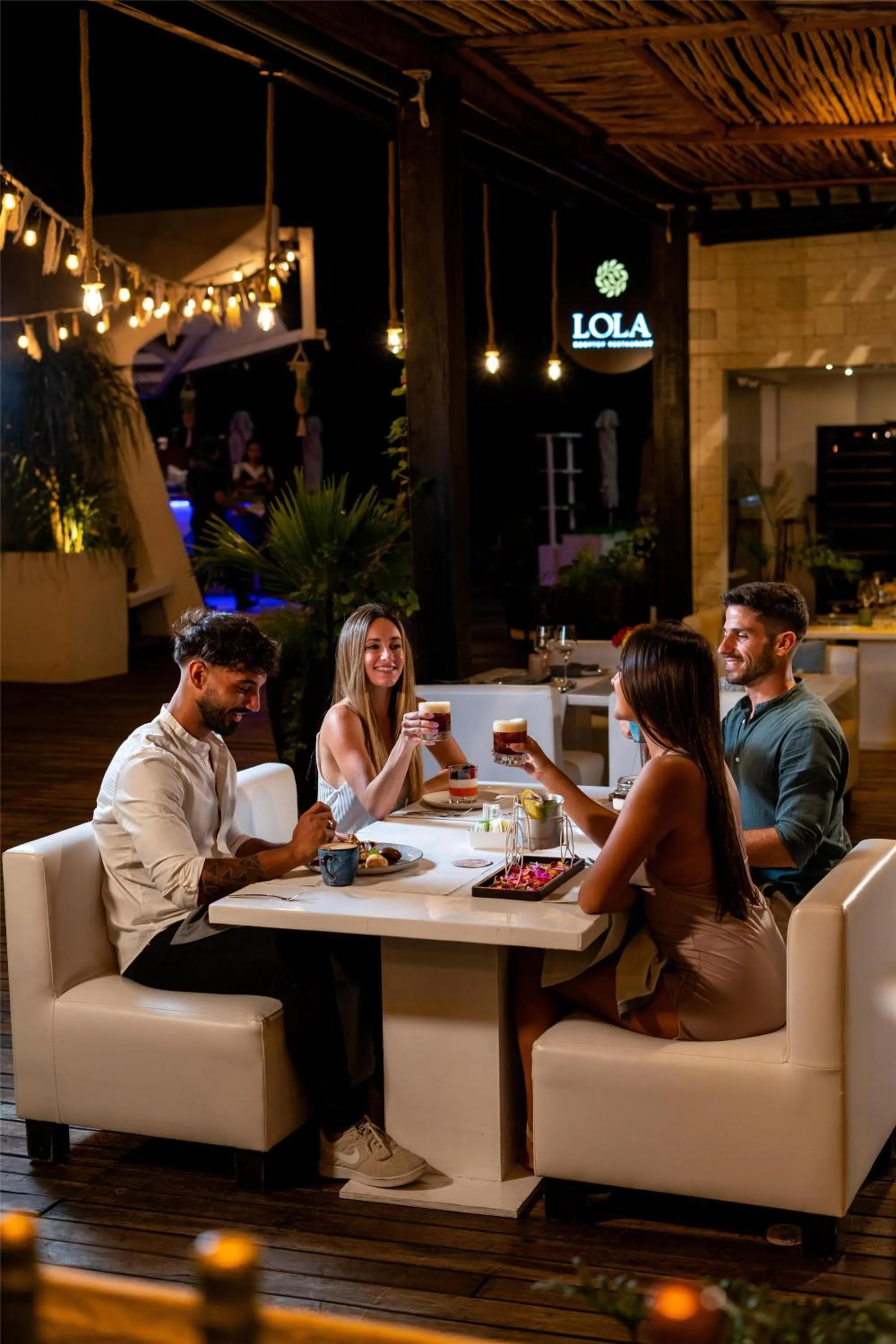 Restaurant/places to eat in The Fives Downtown Hotel & Residences, Curio Collection by Hilton