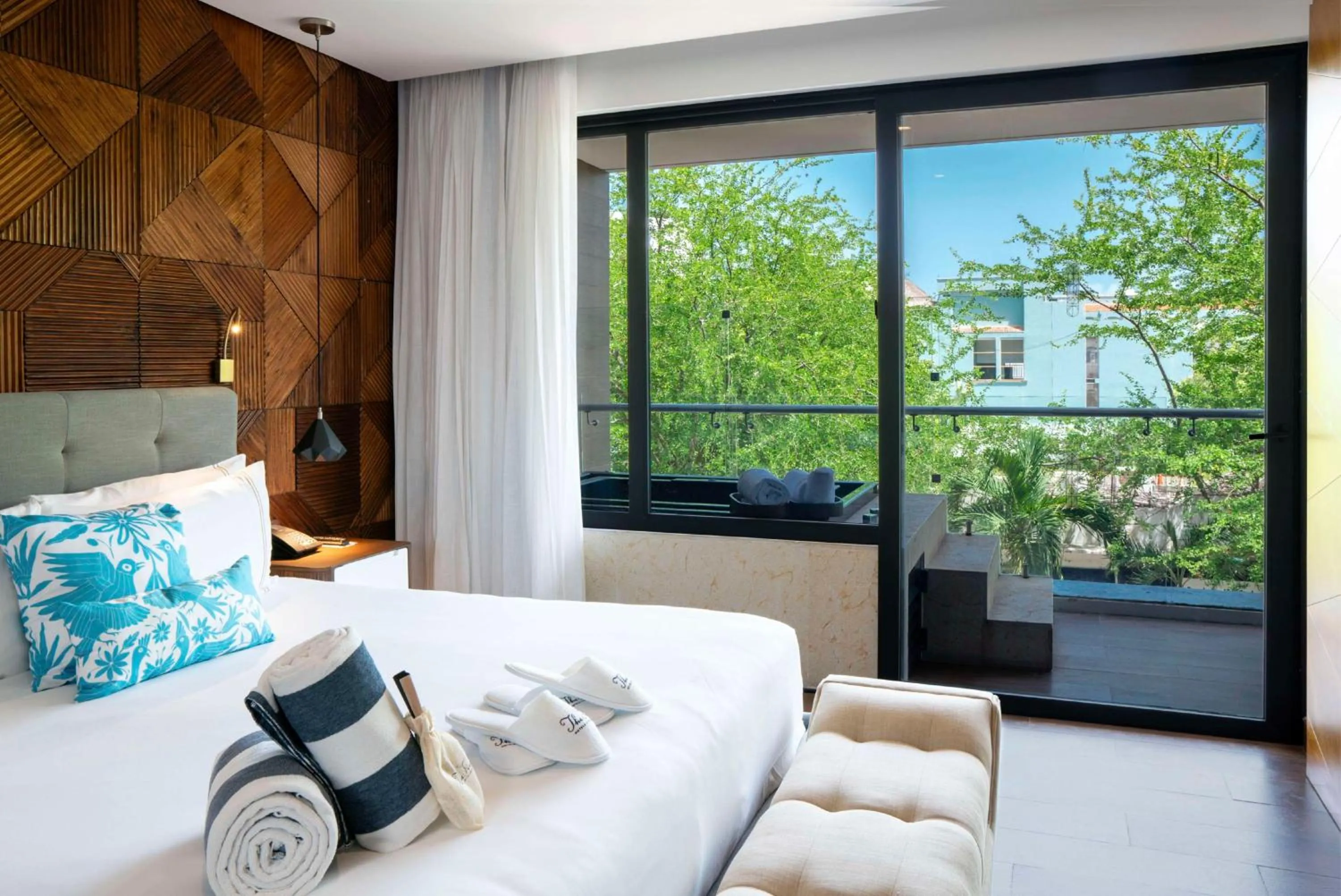 Bed in The Fives Downtown Hotel & Residences, Curio Collection by Hilton