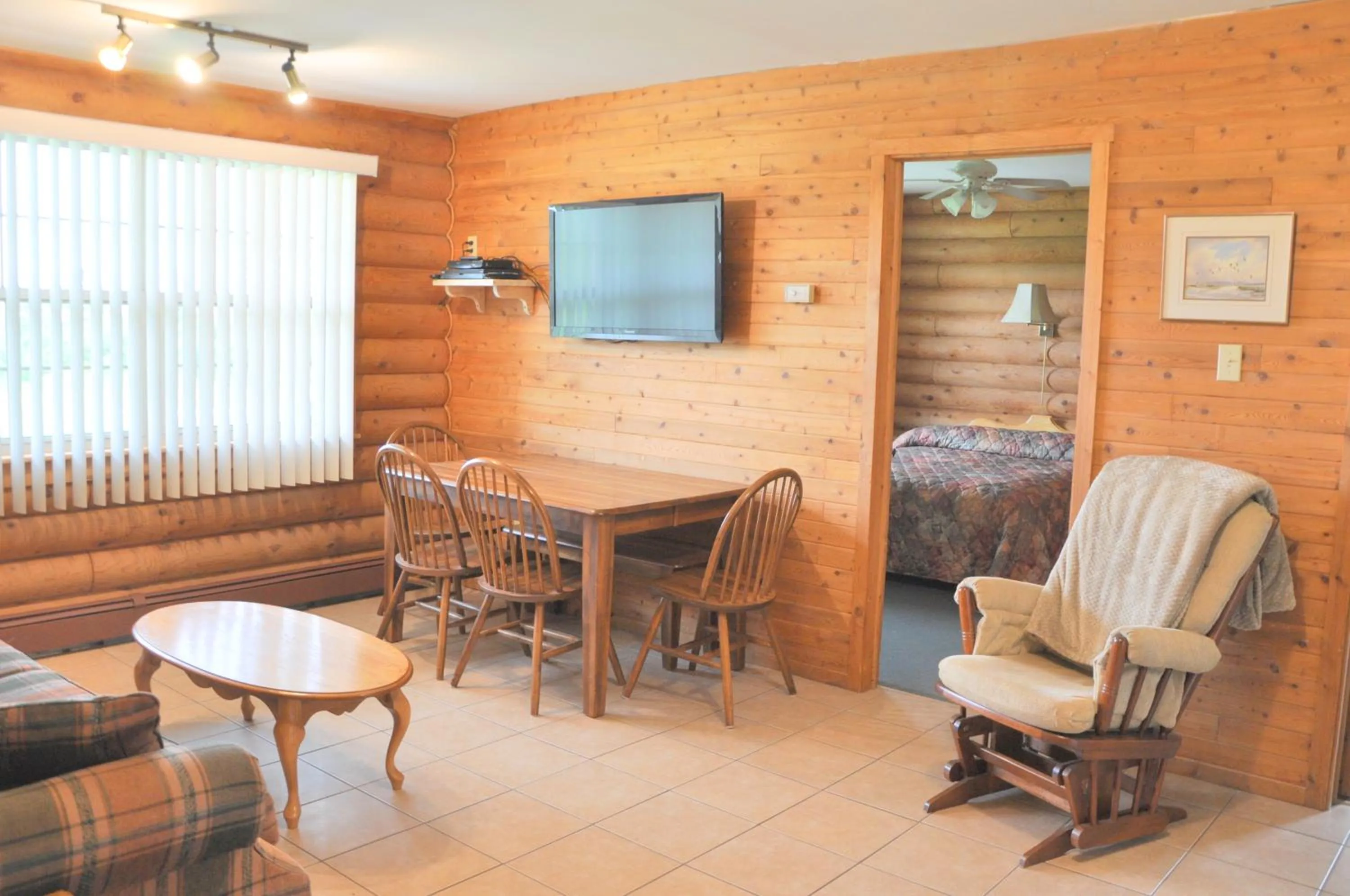TV and multimedia in Powley's Wild Goose Lodge