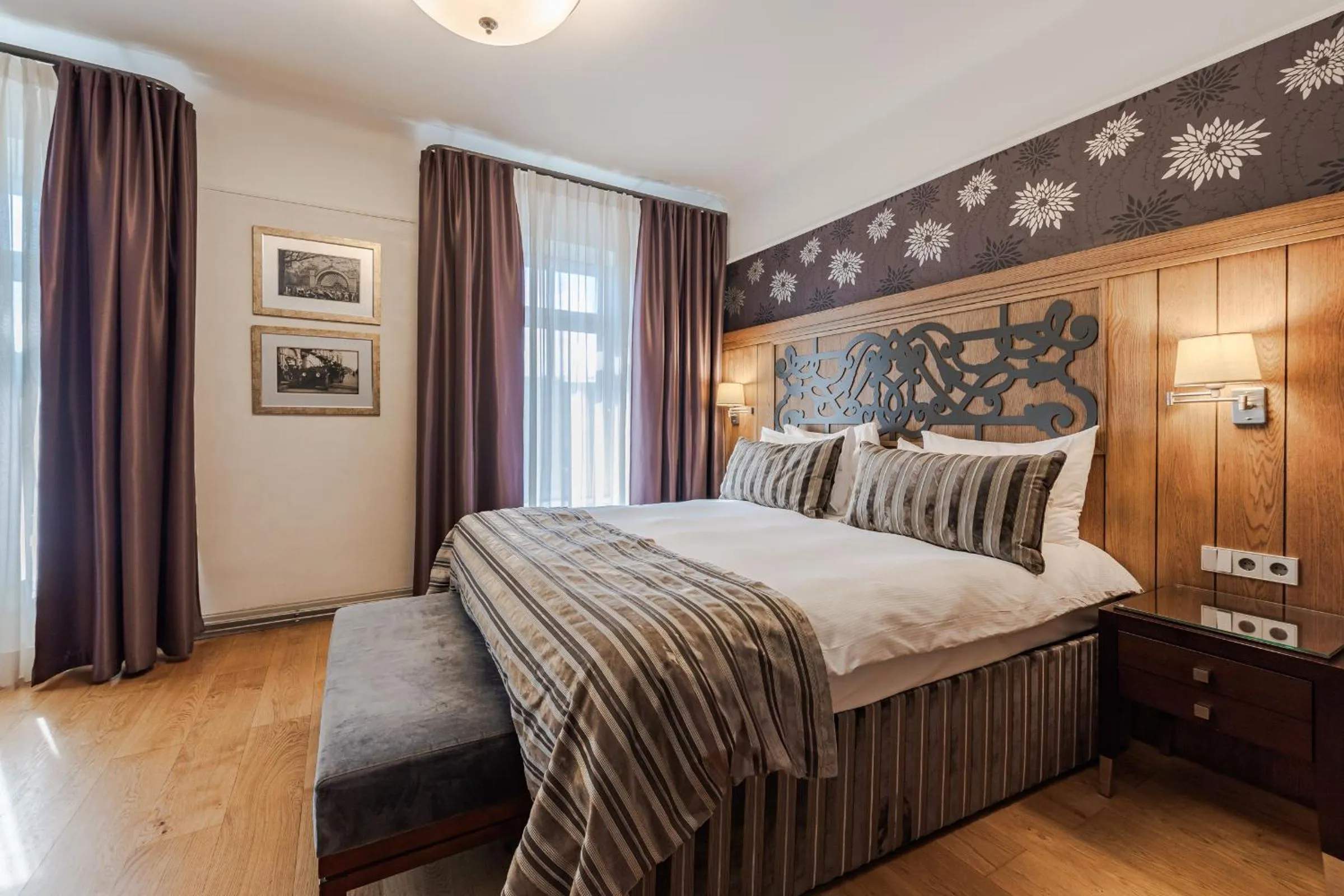 Bed in Eurostars Metropole