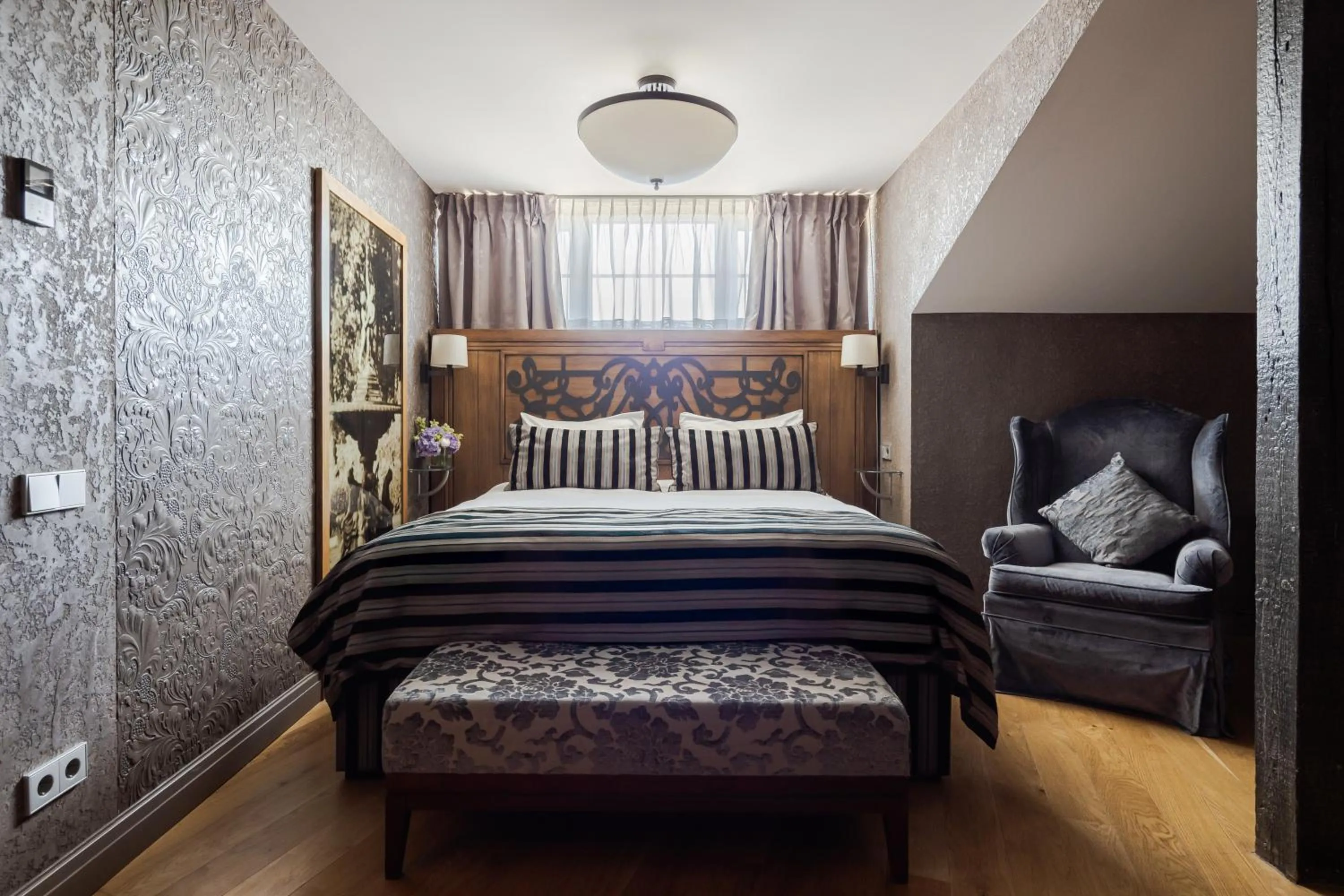 Bed in Eurostars Metropole