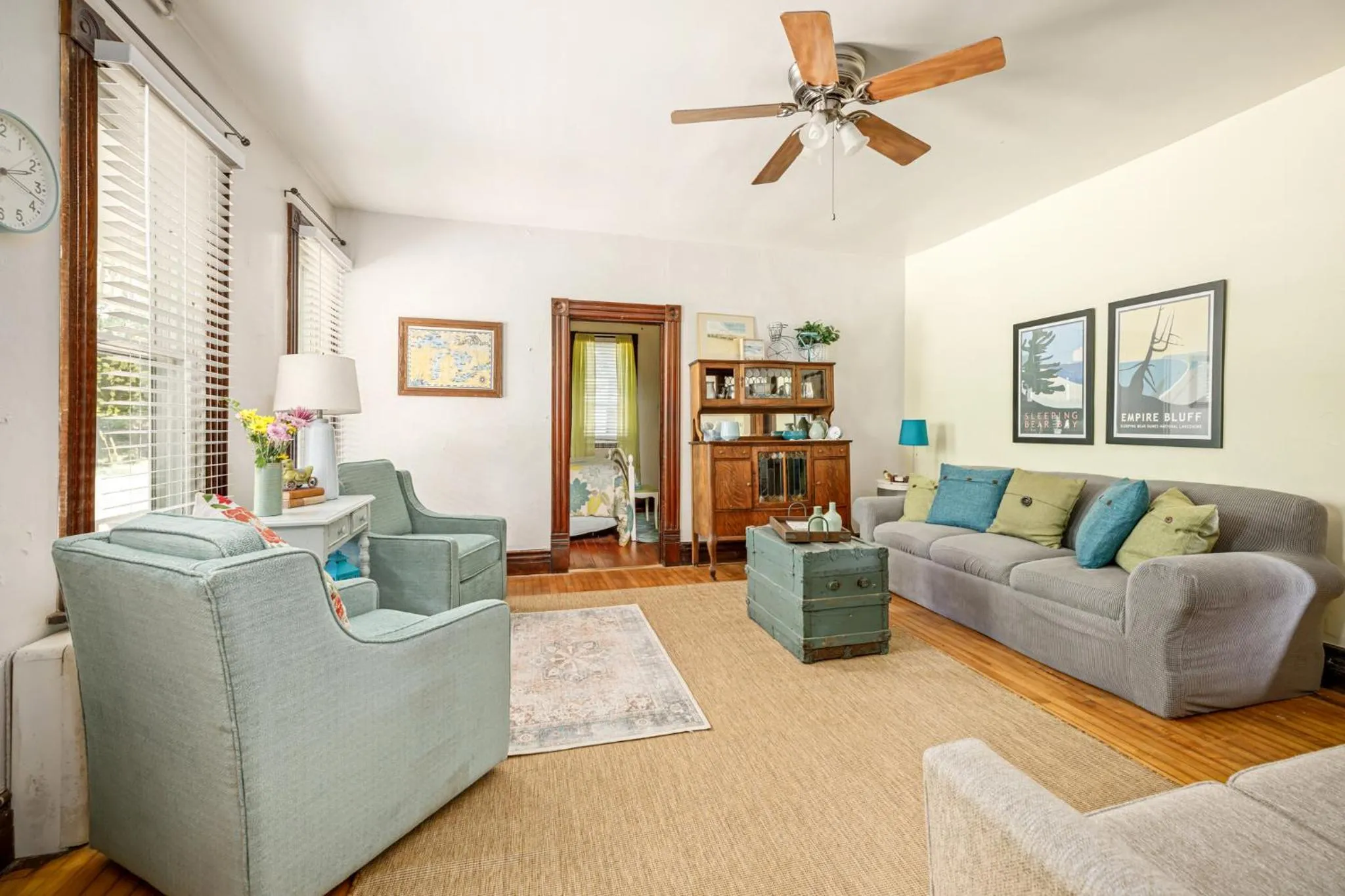 Living room in The Cottonwood Inn B&B