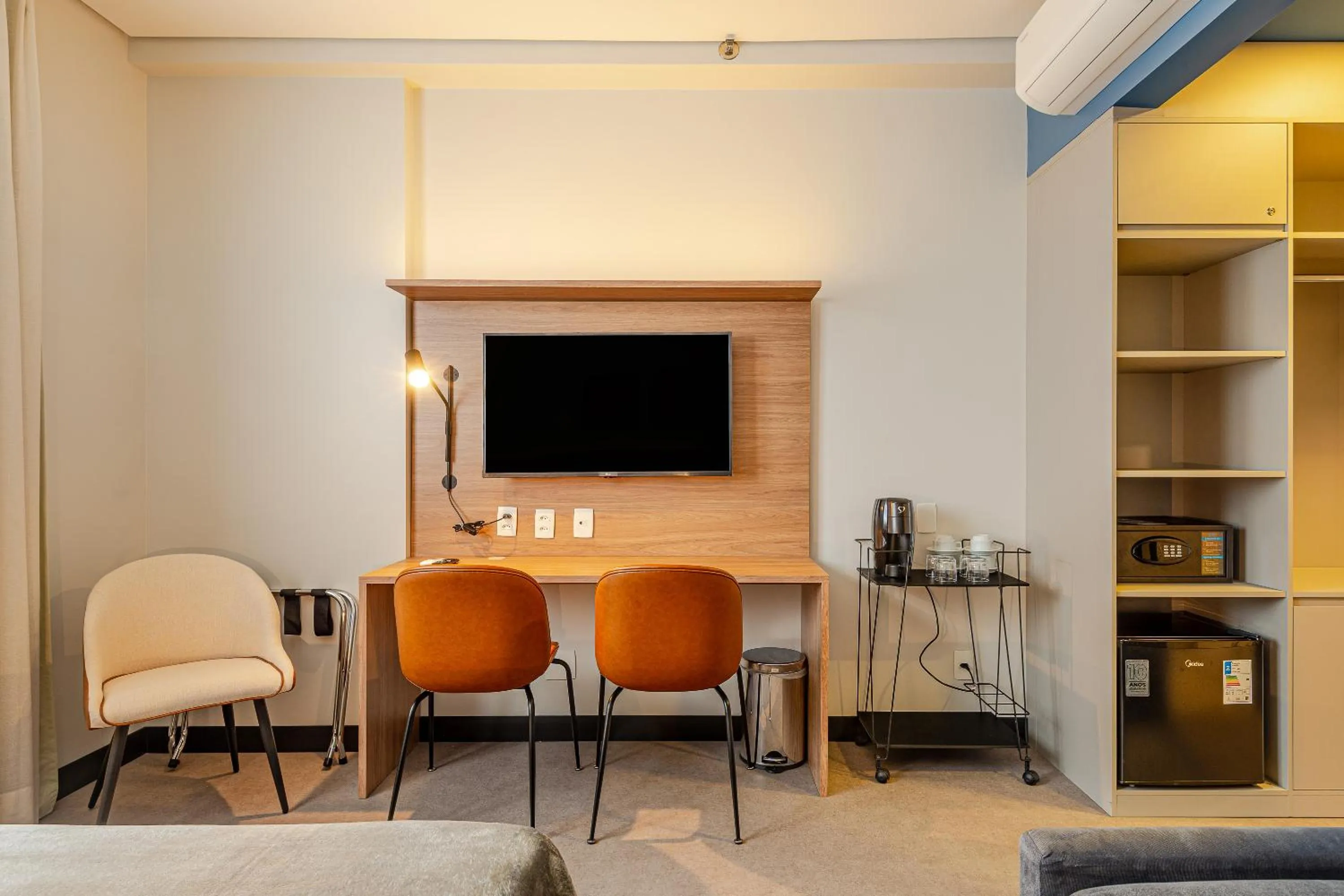 TV and multimedia in Roomo Transamerica Santos Gonzaga