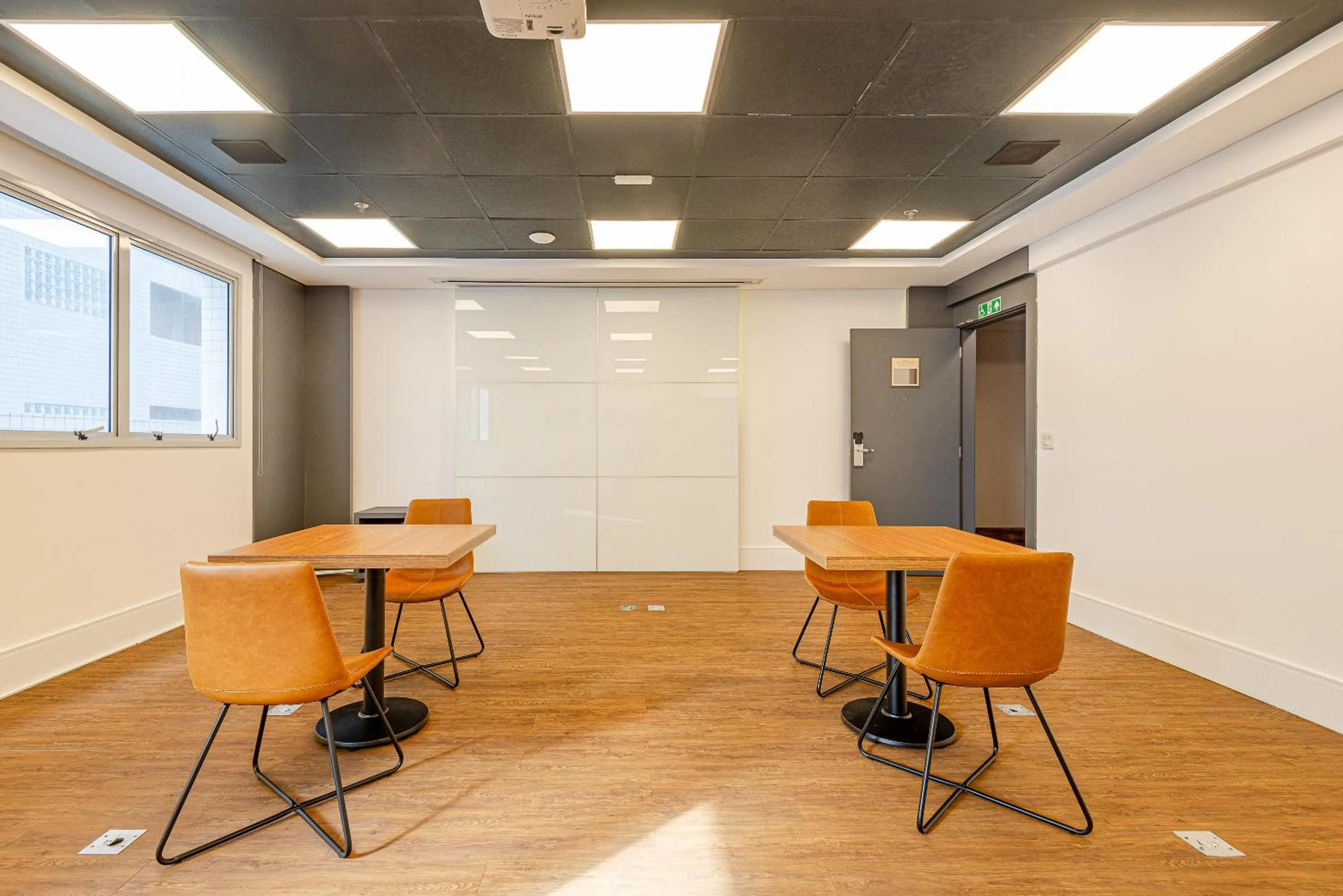 Business facilities in Roomo Transamerica Santos Gonzaga