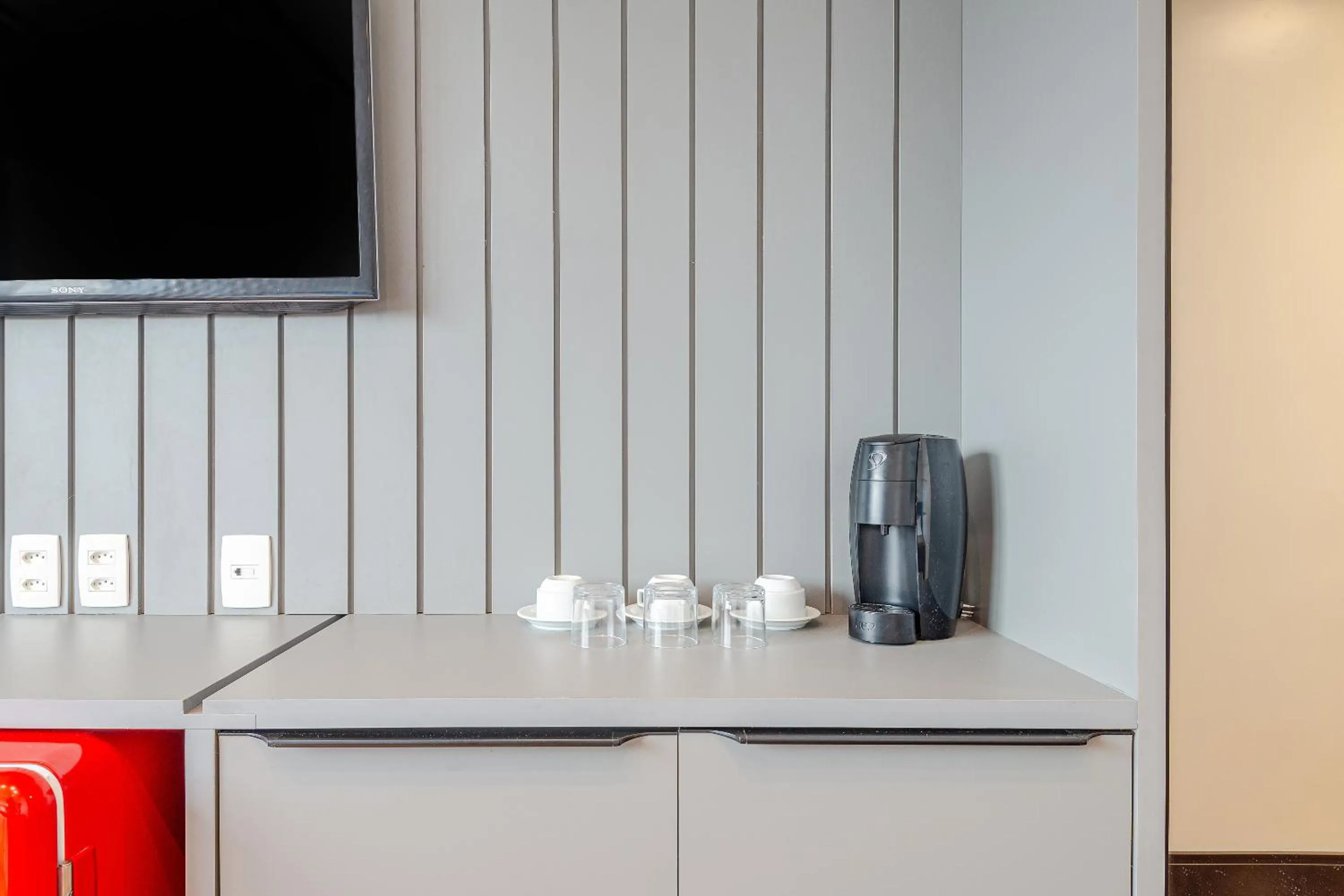 Coffee/tea facilities in Roomo Transamerica Santos Gonzaga