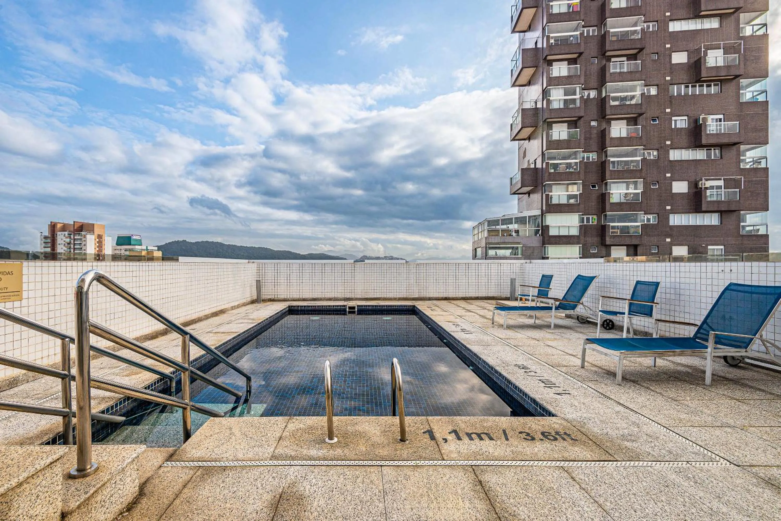 Balcony/Terrace in Roomo Transamerica Santos Gonzaga