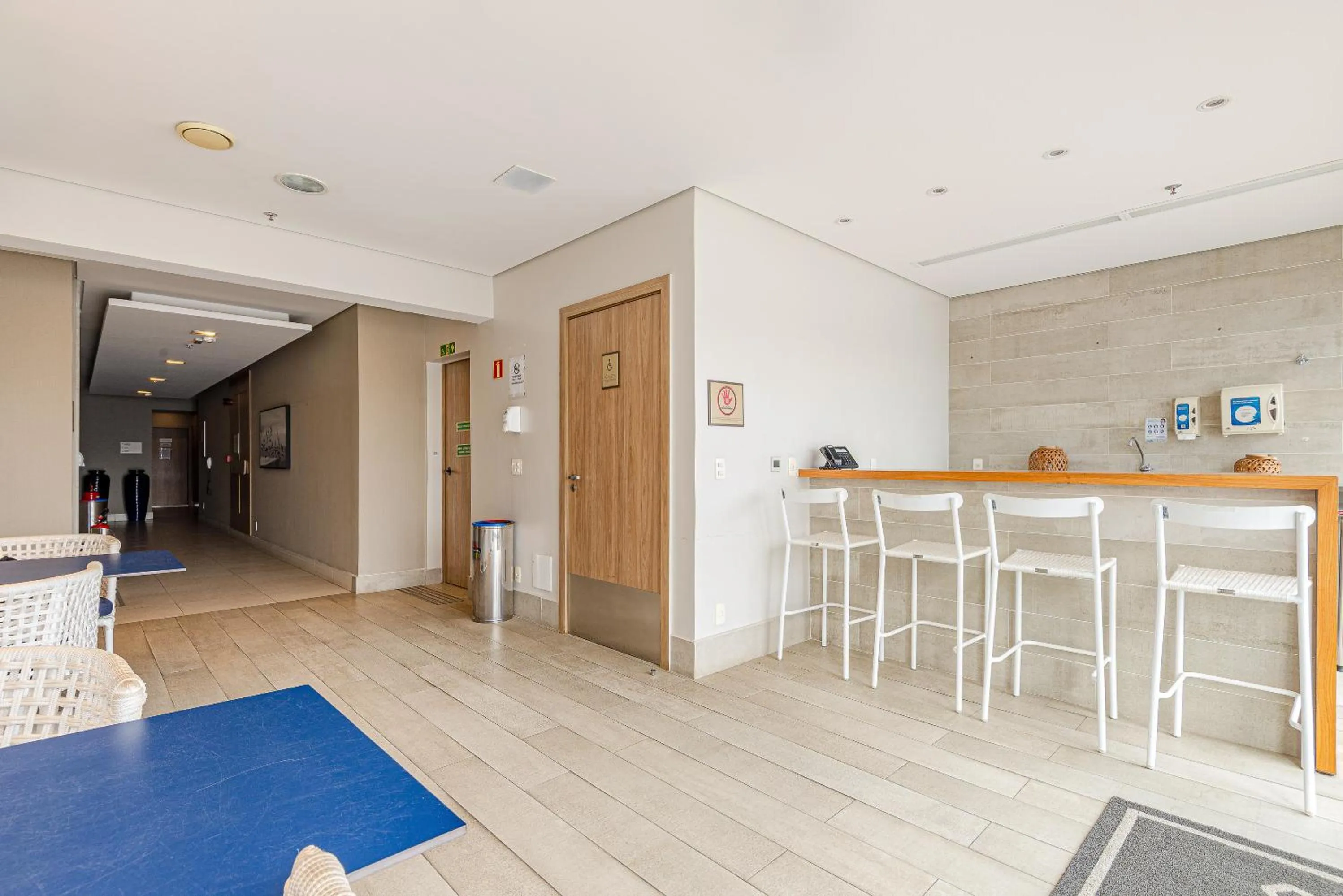 Swimming pool in Roomo Transamerica Santos Gonzaga