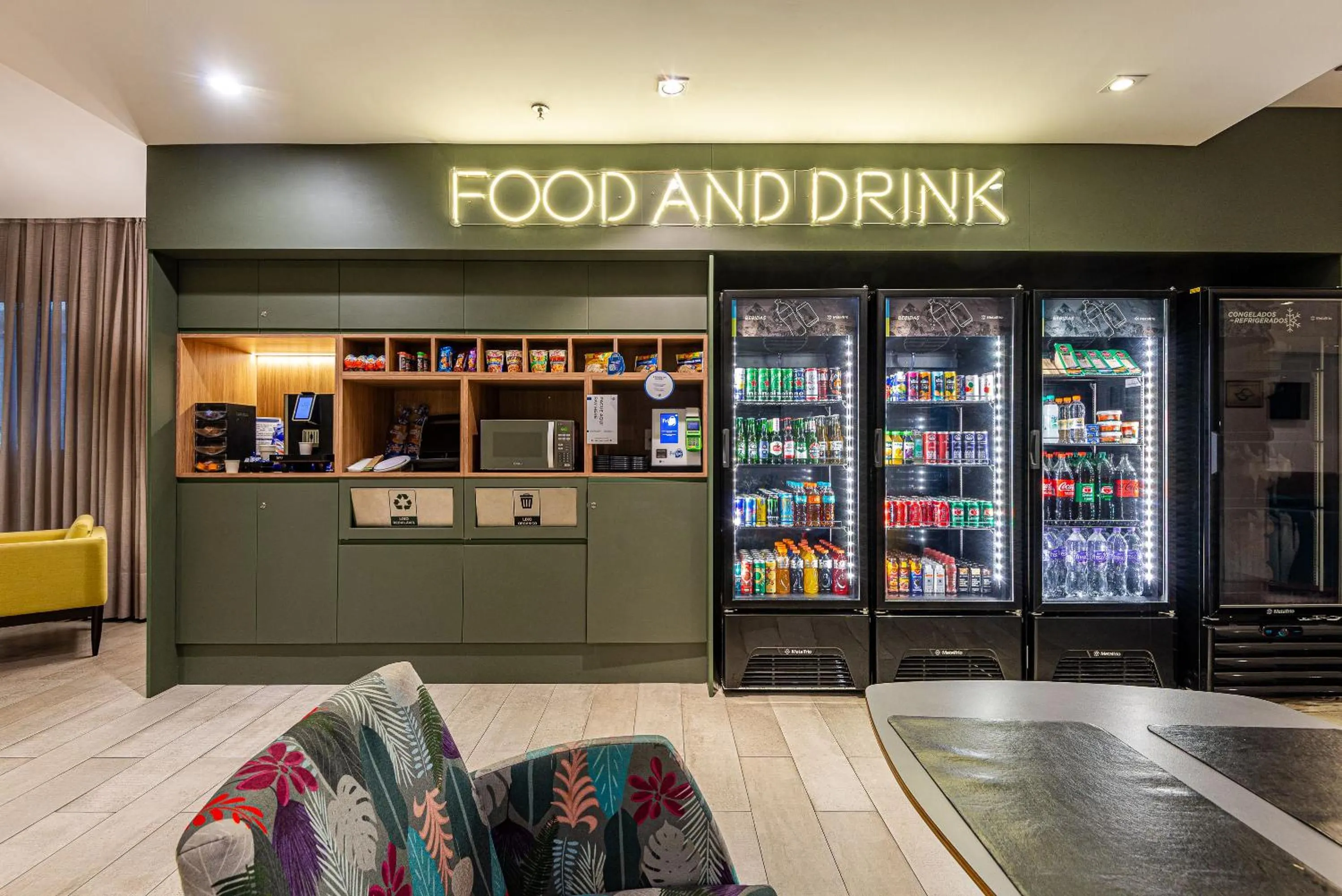 vending machine in Roomo Transamerica Santos Gonzaga