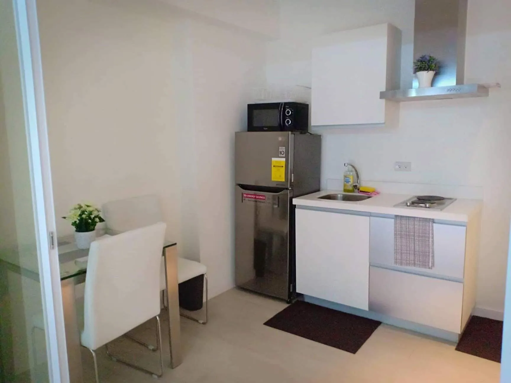 Azure Residences by Van Florendo