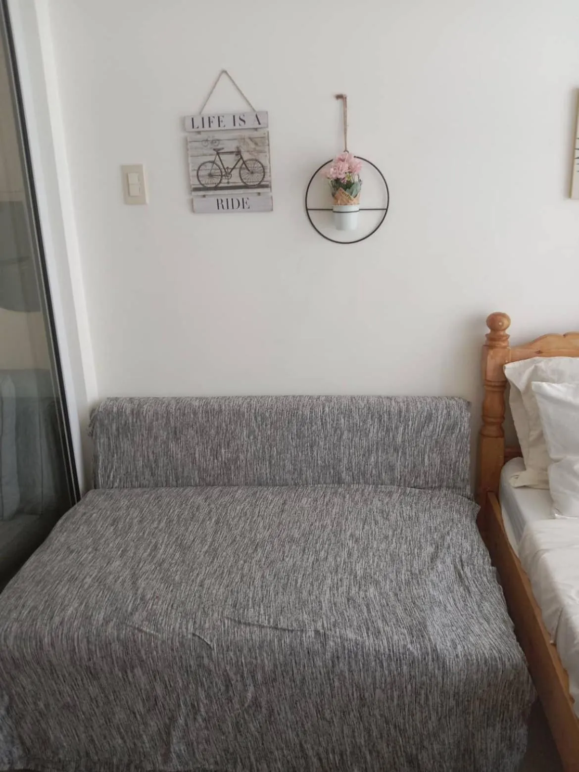 Bedroom, Bed in Azure Residences by Van Florendo