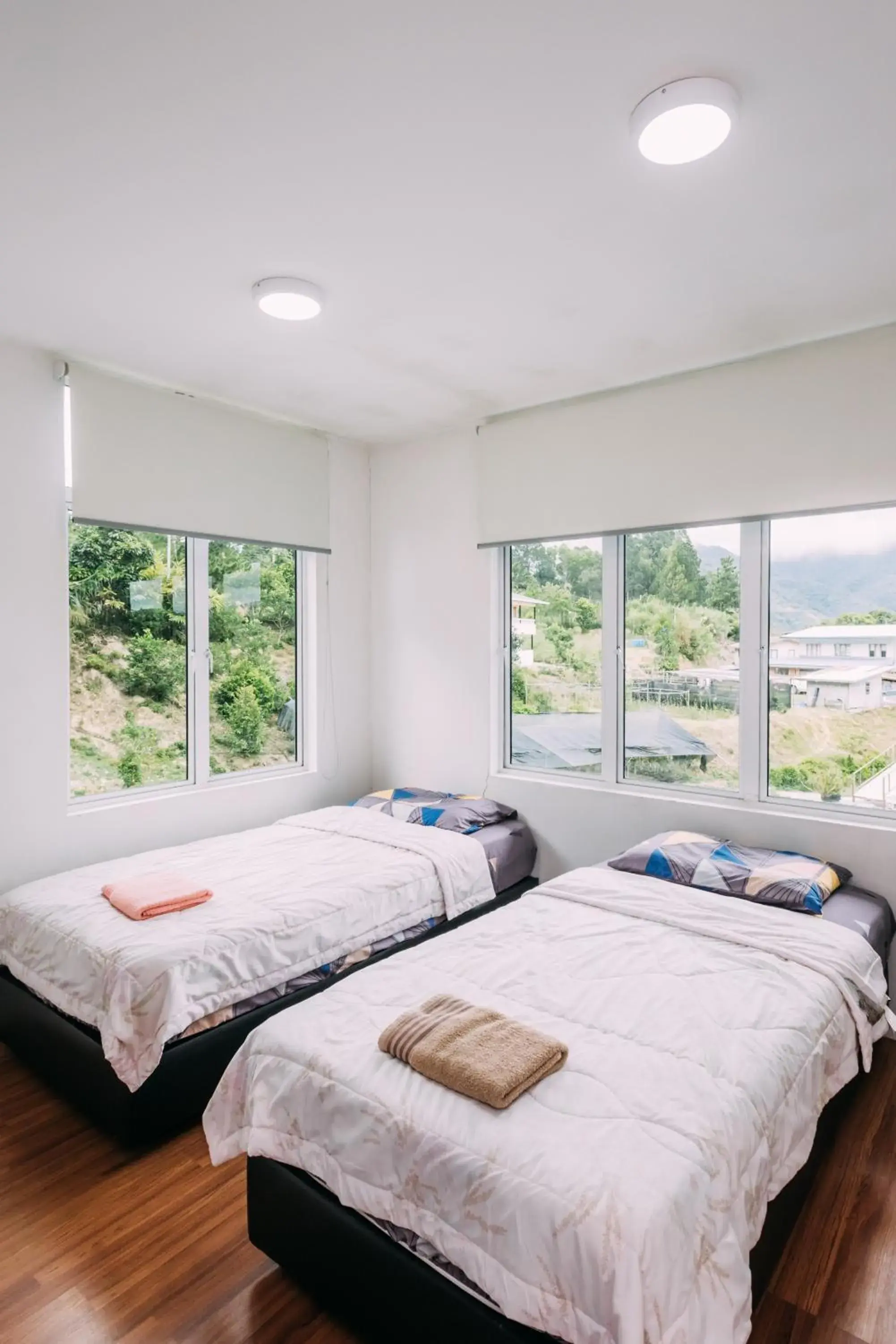 Deluxe Twin Room with Mountain View in Amazing Grace Lodge Deluxe Twin Room with Mountain View in Amazing Grace Lodge