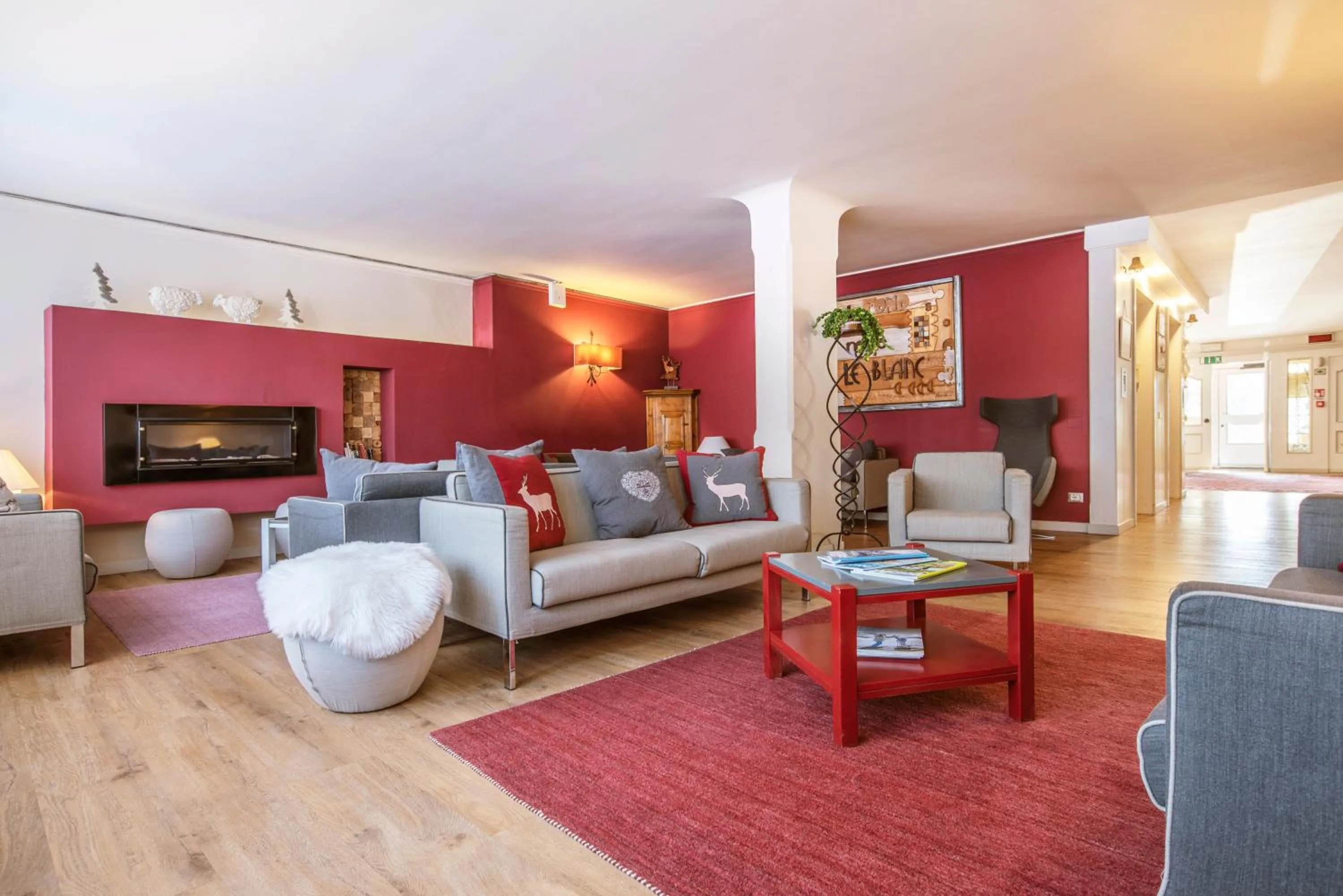 Communal lounge/ TV room in Veronza Clubresidence