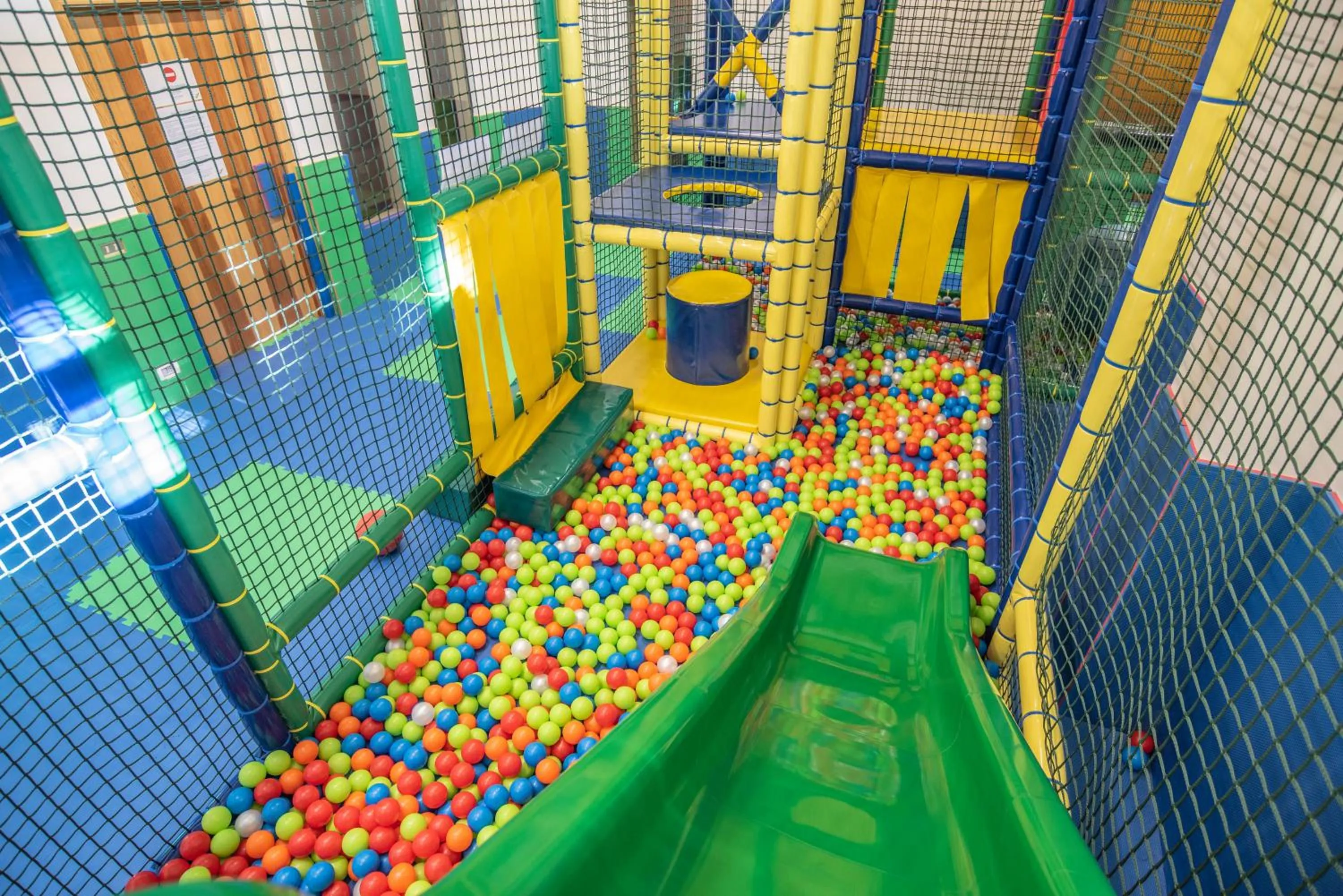 Children play ground in Veronza Clubresidence