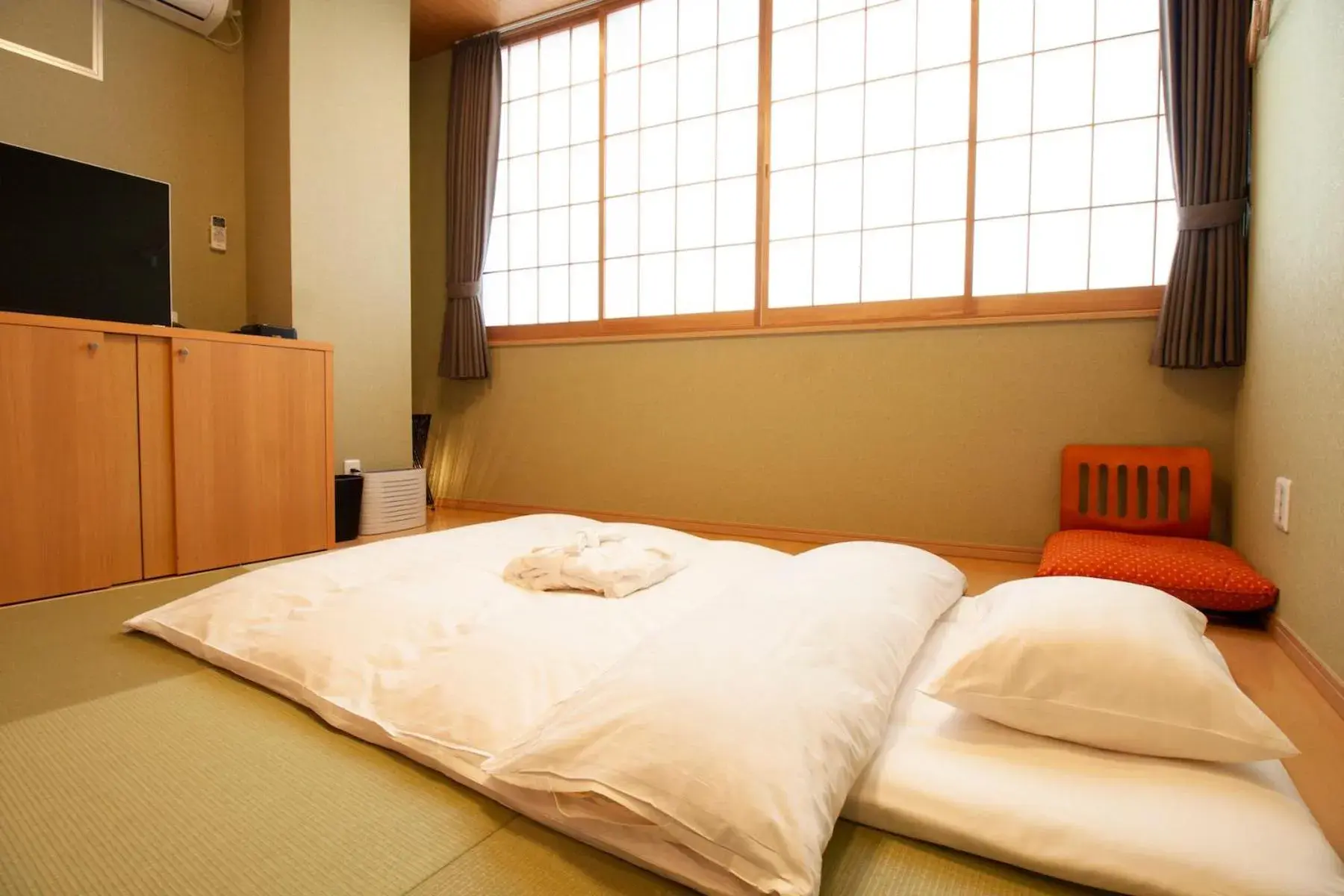 Photo of the whole room, Bed in Nagomi Hotel Nippori Photo of the whole room, Bed in Nagomi Hotel Nippori