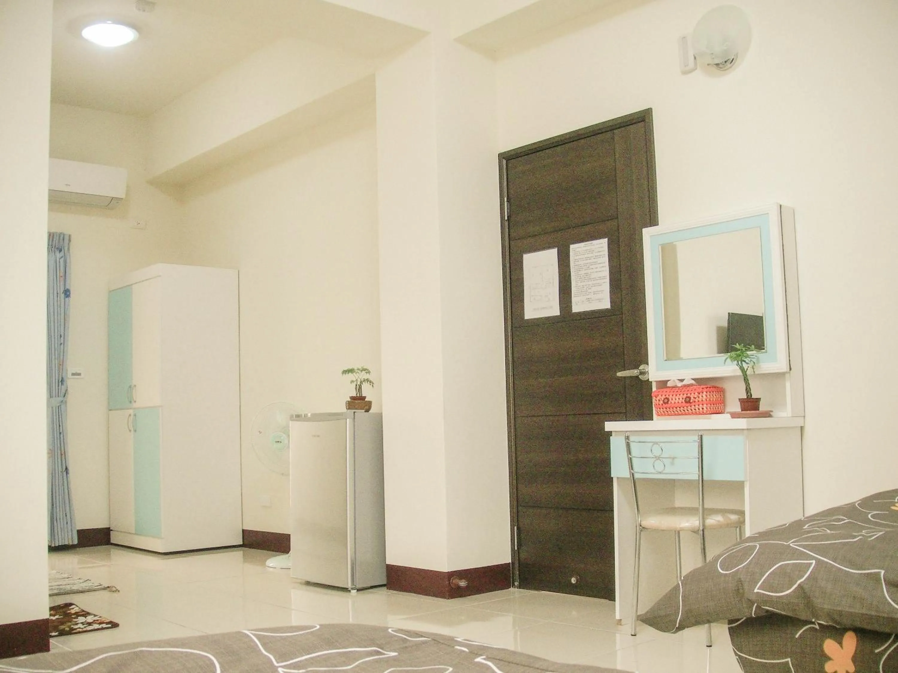 Quadruple Room with Balcony in Jun Le Bed and Breakfast
