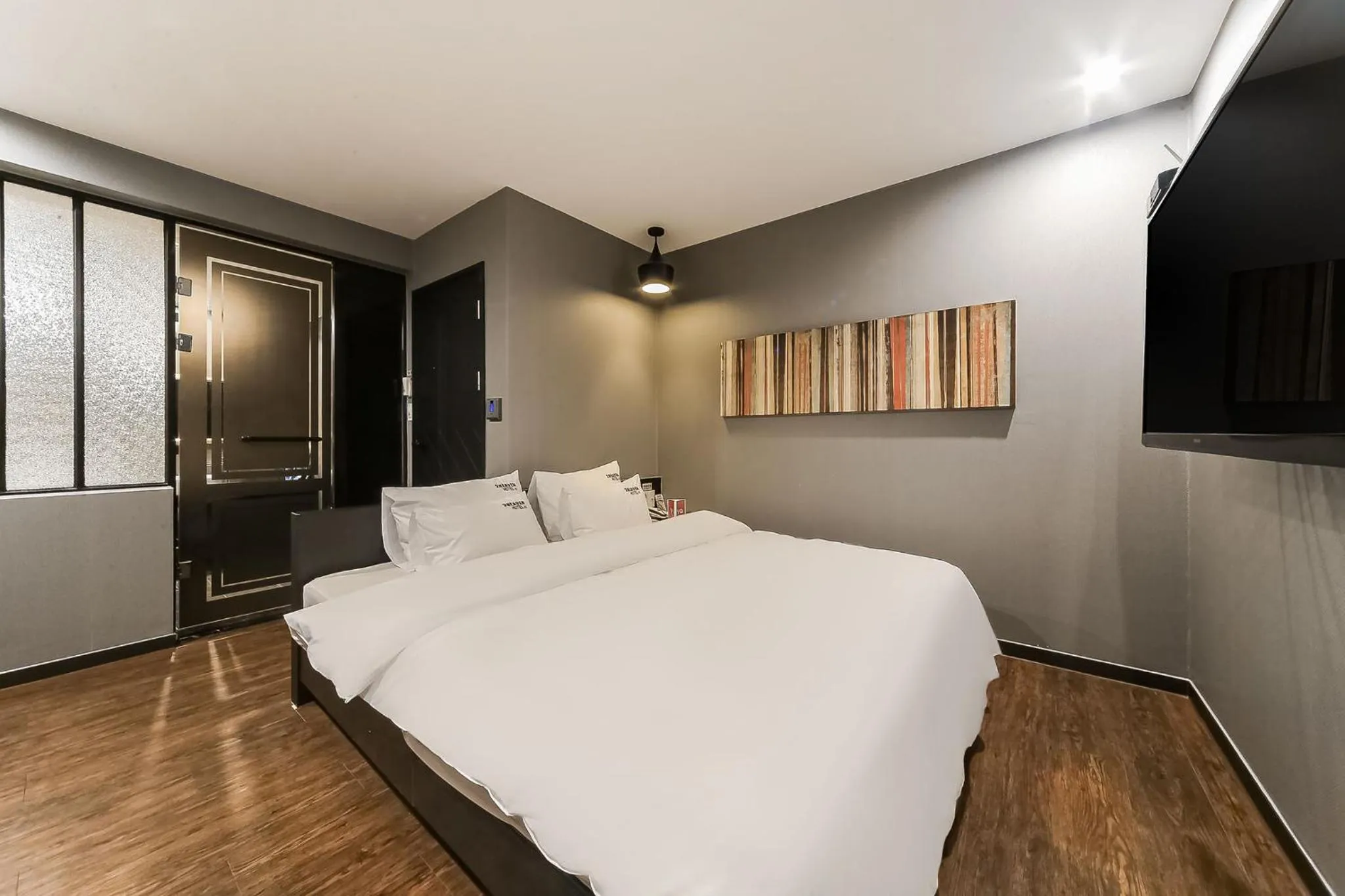 Bed in 2 Heaven Hotel Songdo