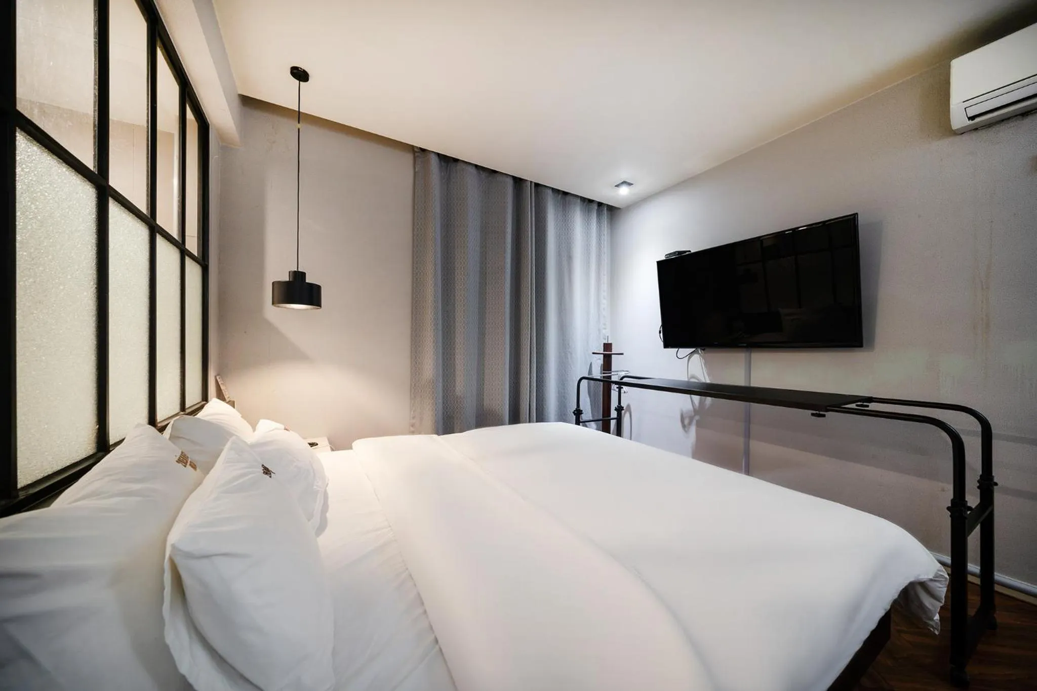 Bed in 2 Heaven Hotel Songdo