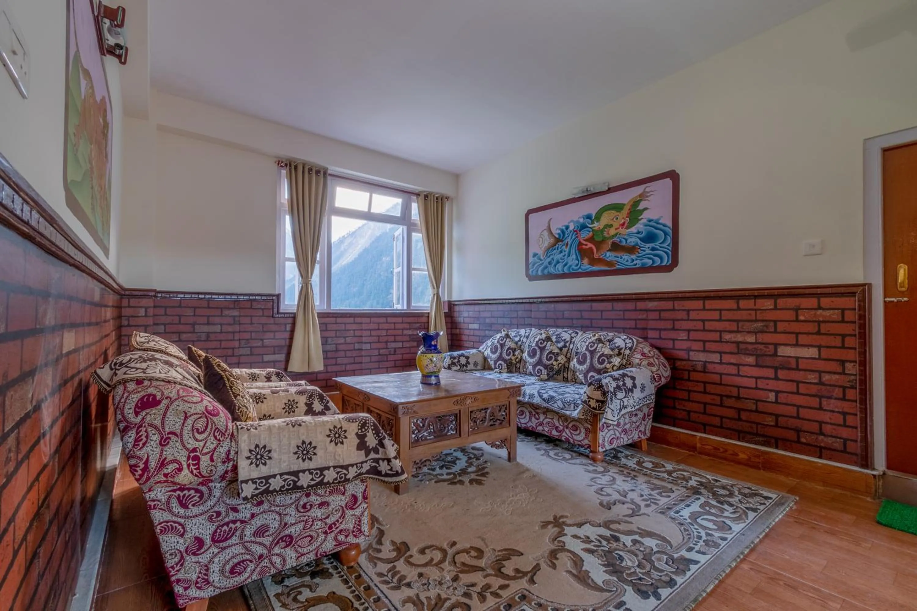 Seating area in Magellan's The Grand Lachen