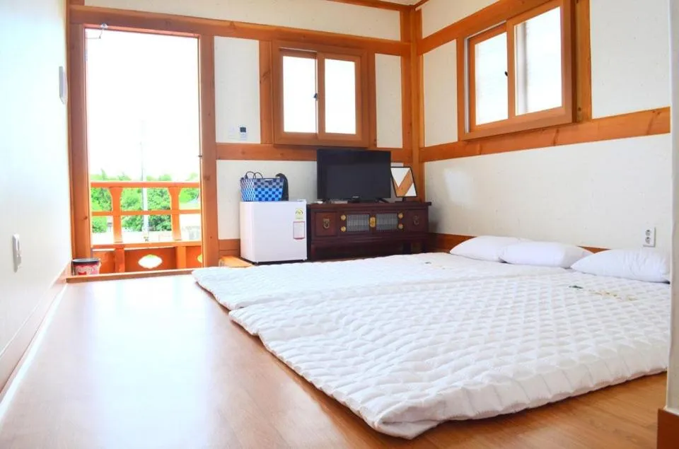 Bed in 경주 란 한옥 GyeongJu Ran Han-ok