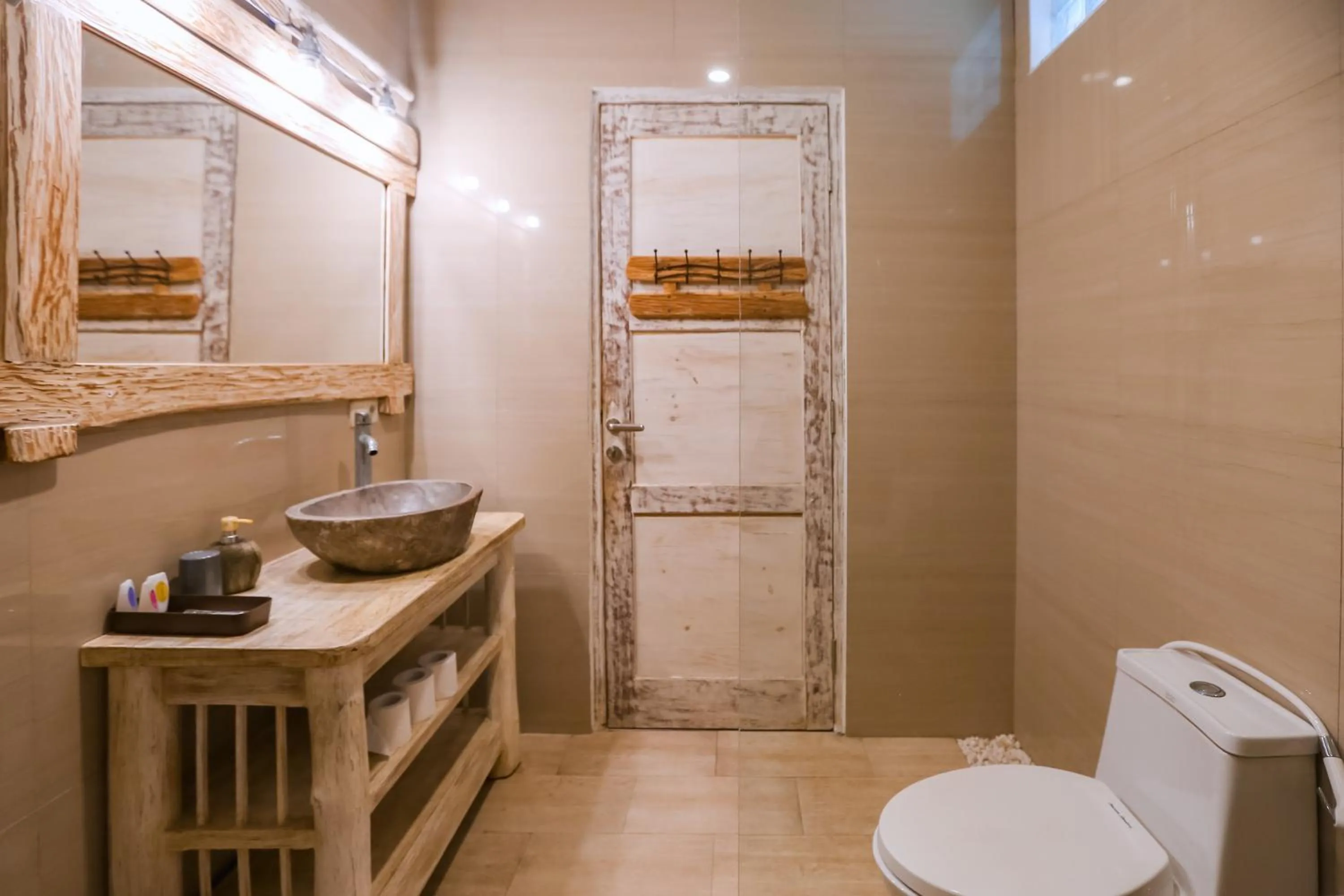 The 5 Brothers Hotel