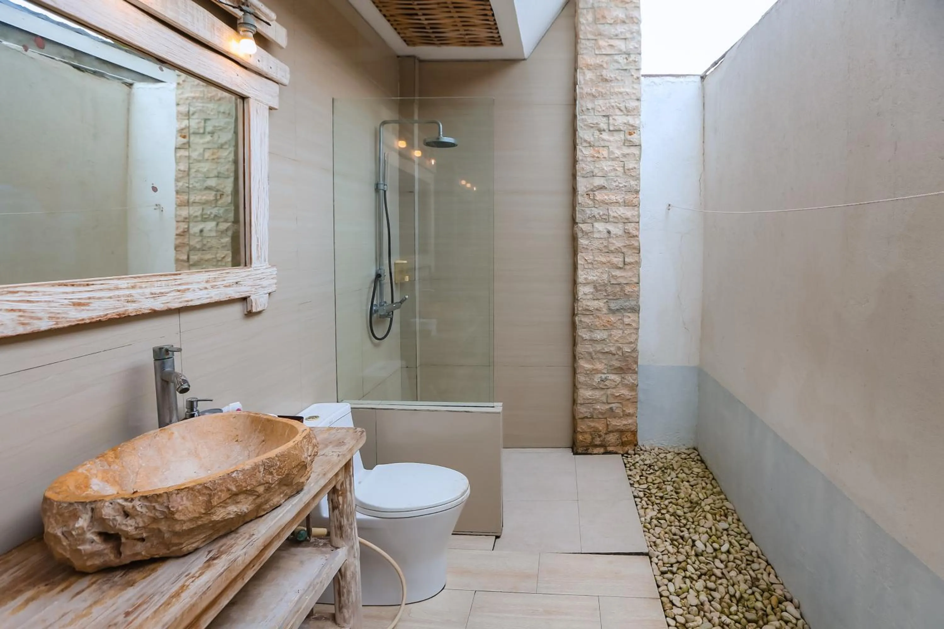 The 5 Brothers Hotel