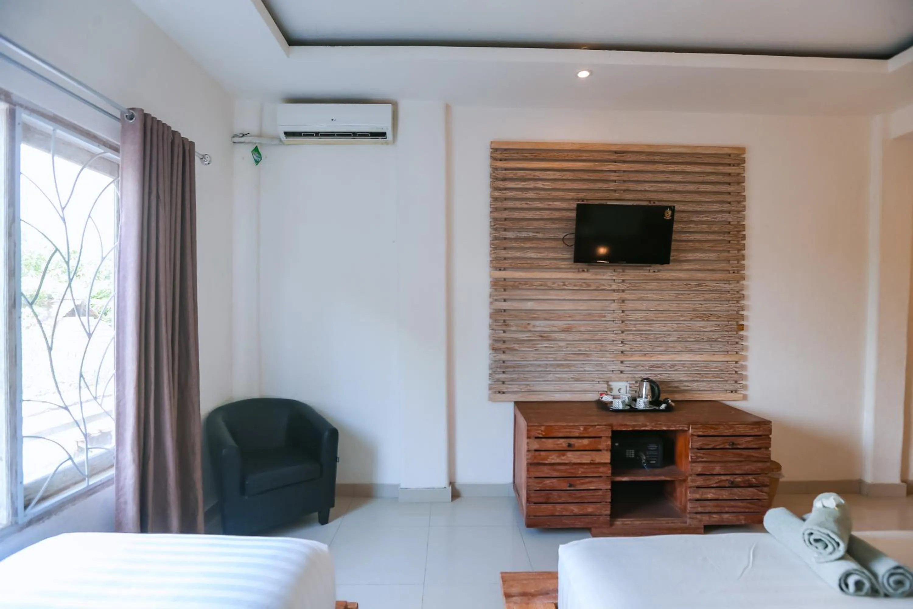 Bed in The 5 Brothers Hotel