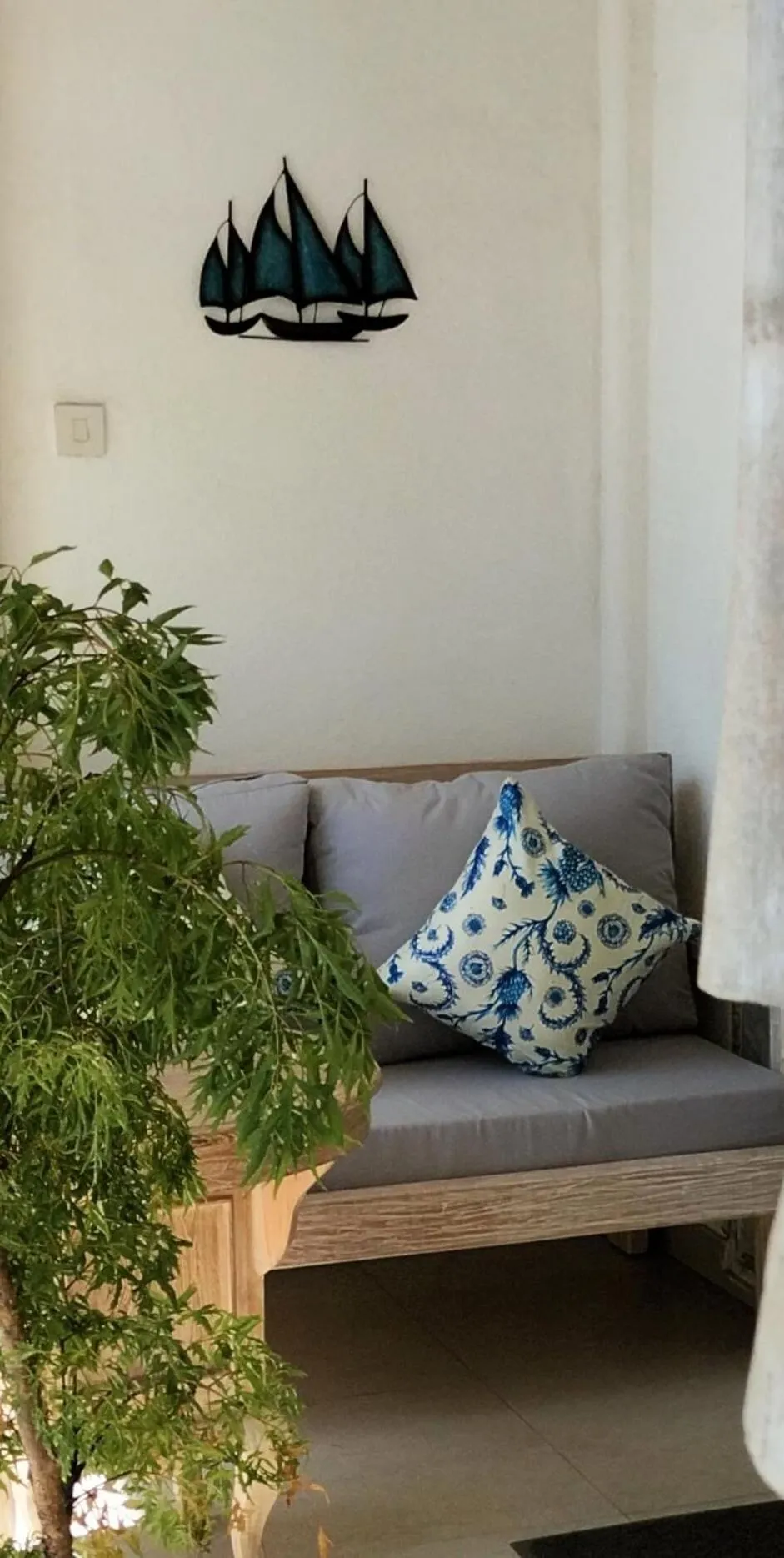 The 5 Brothers Hotel