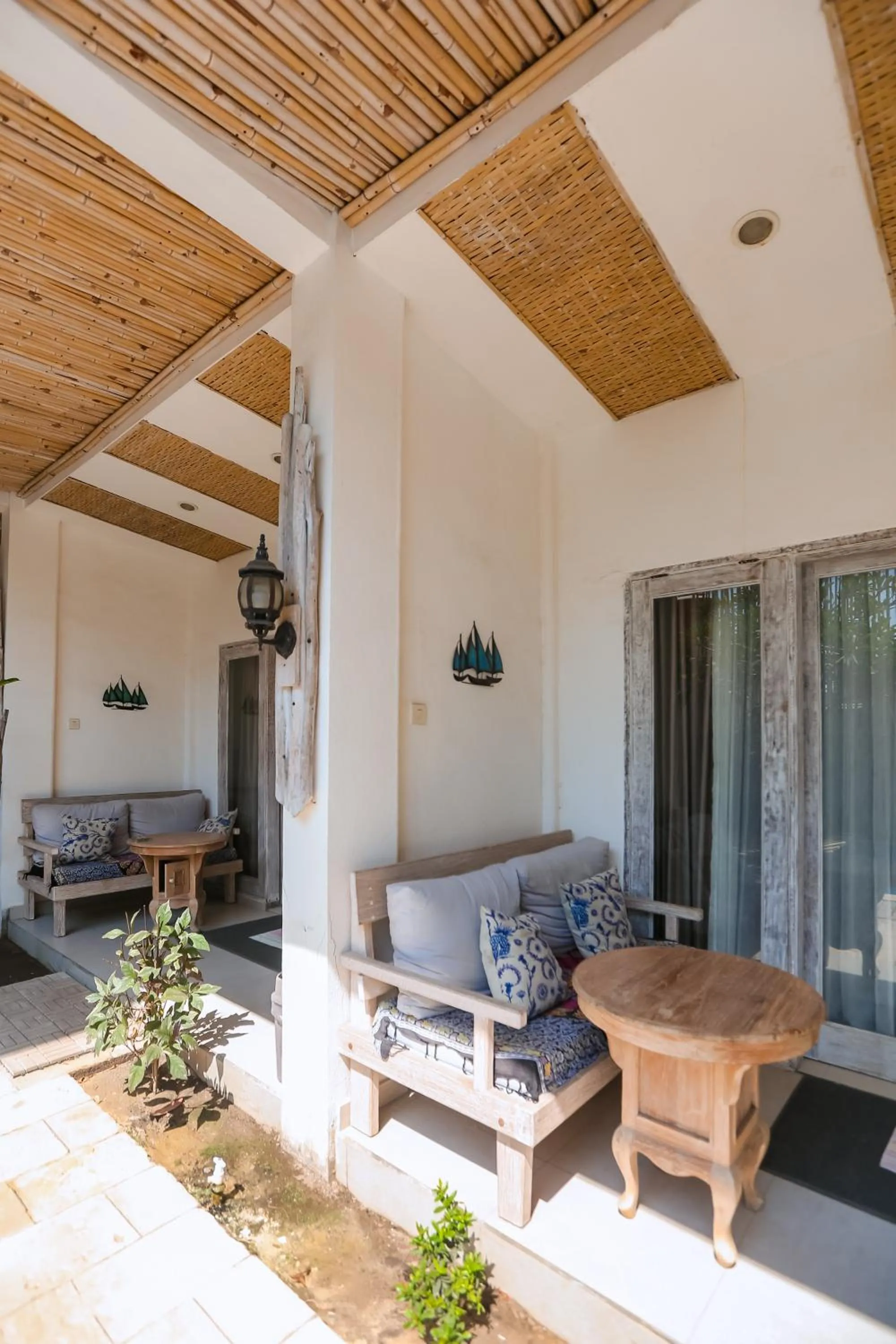 The 5 Brothers Hotel