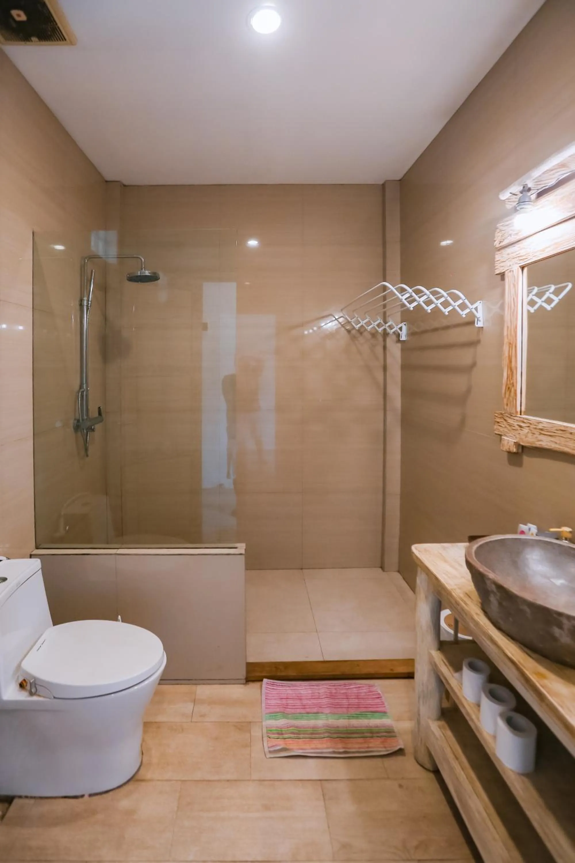 The 5 Brothers Hotel