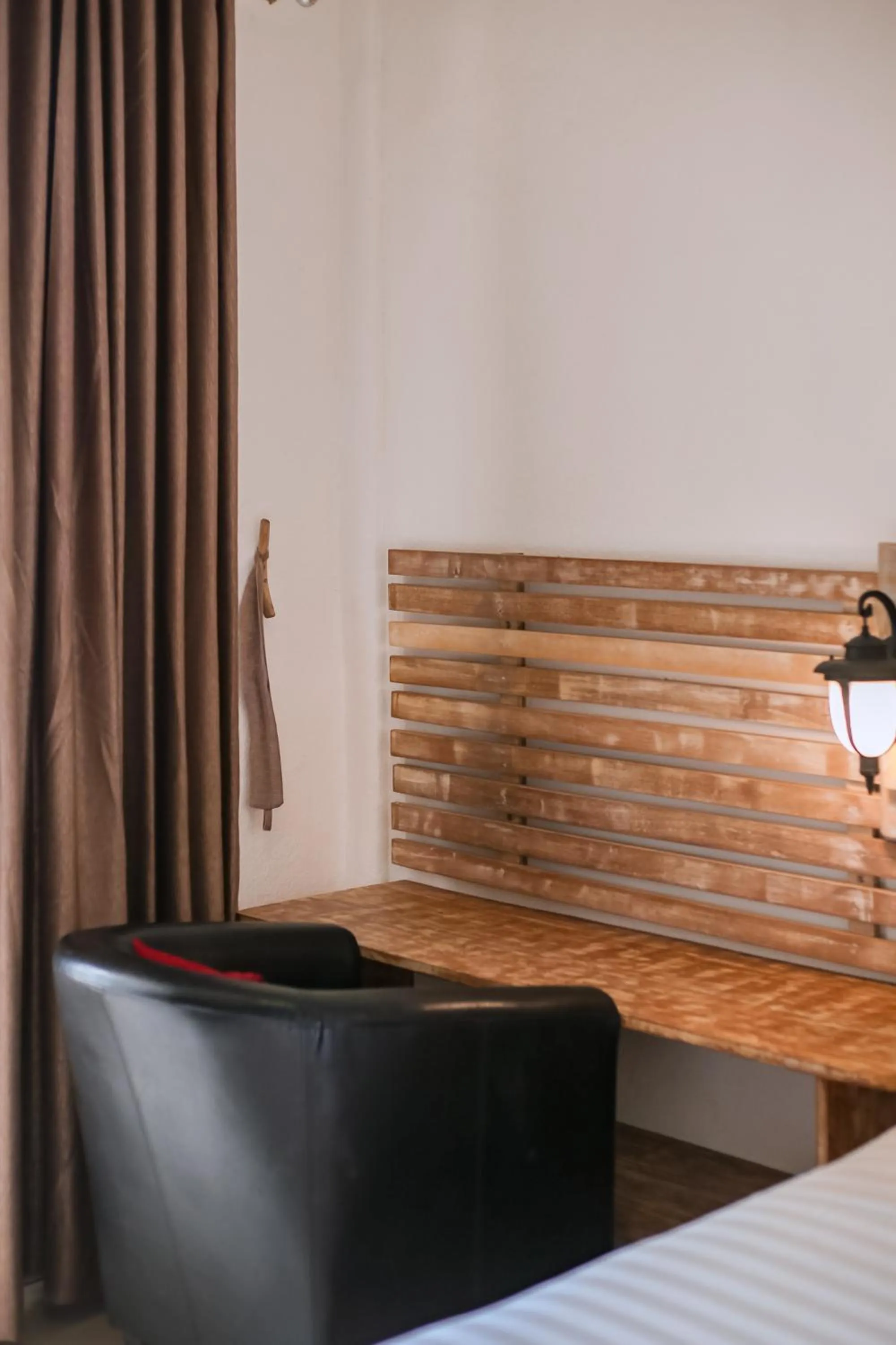 The 5 Brothers Hotel