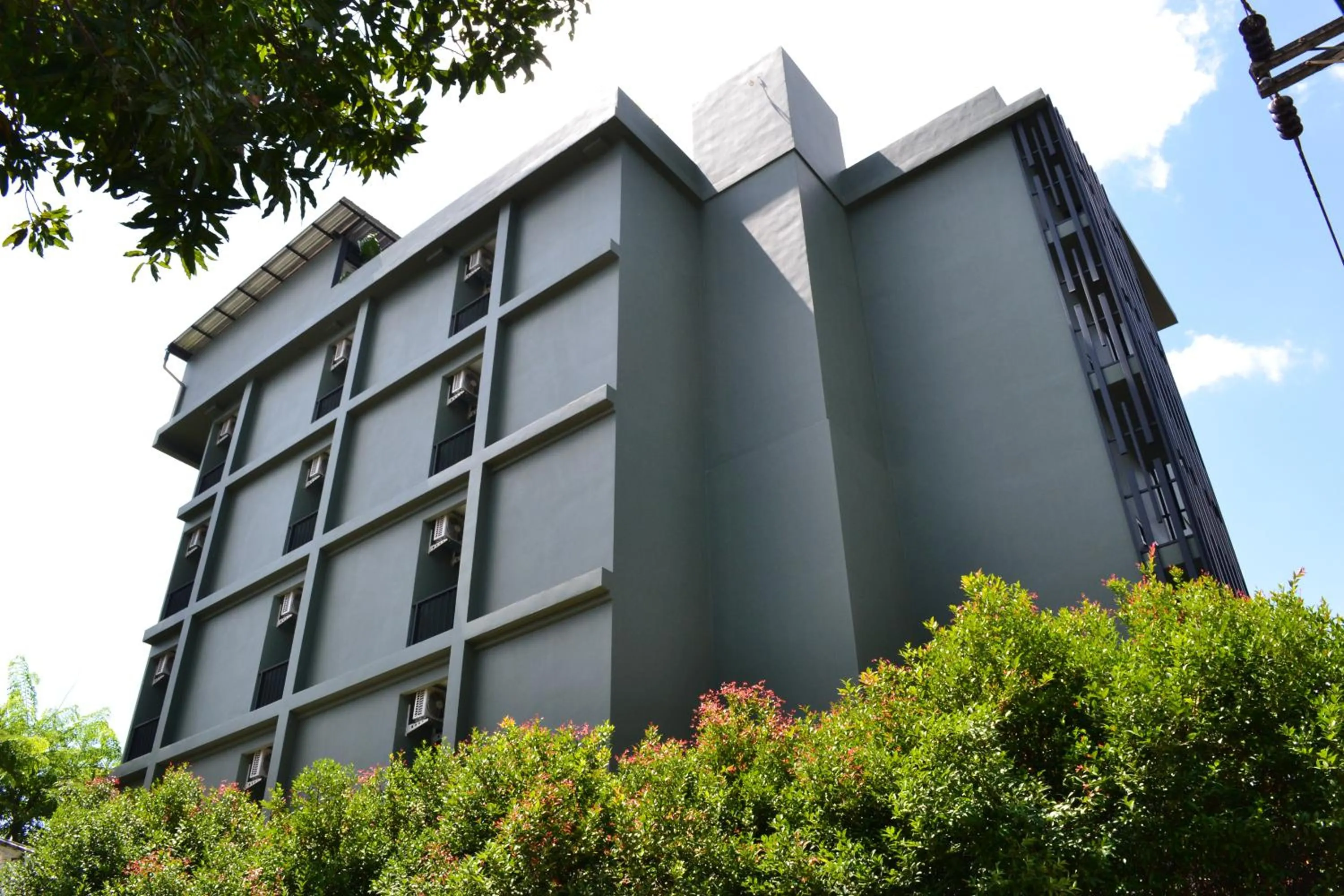 Property building in Ritsurin Boutique Hotel - โรงแรมริทสุริน บูติค