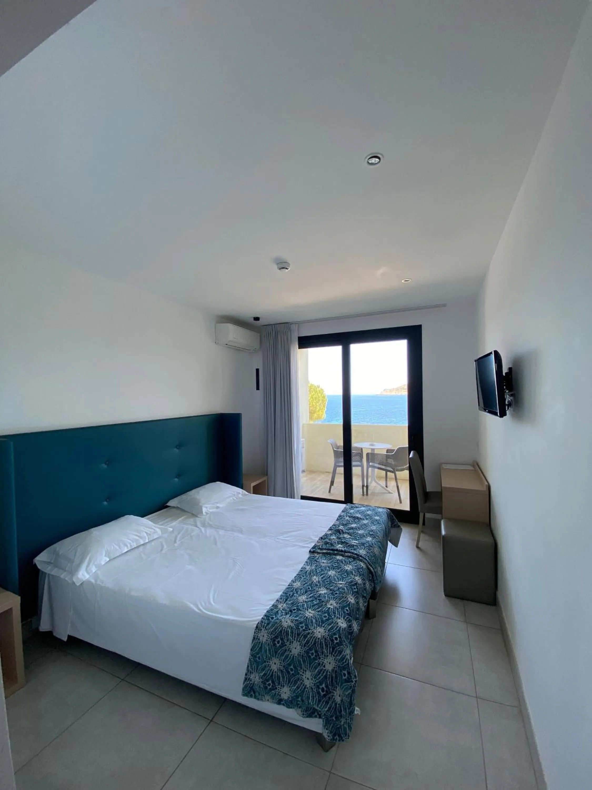 Bed in Hotel Restaurant Le Filosorma