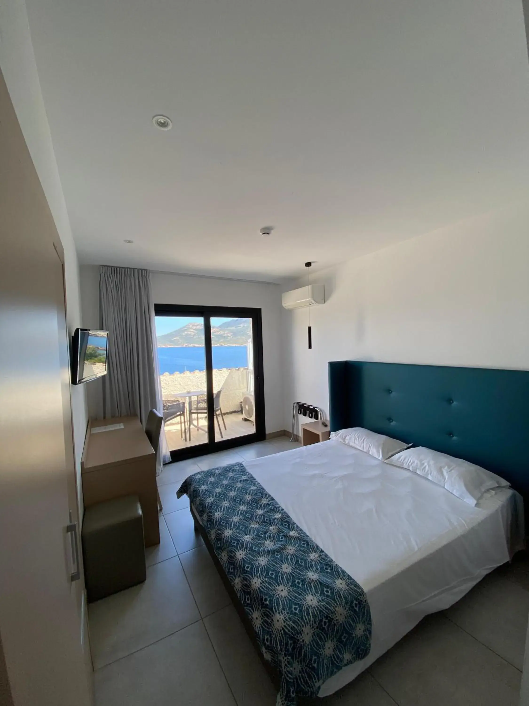 Double Room with Sea View in Hotel Restaurant Le Filosorma Double Room with Sea View in Hotel Restaurant Le Filosorma