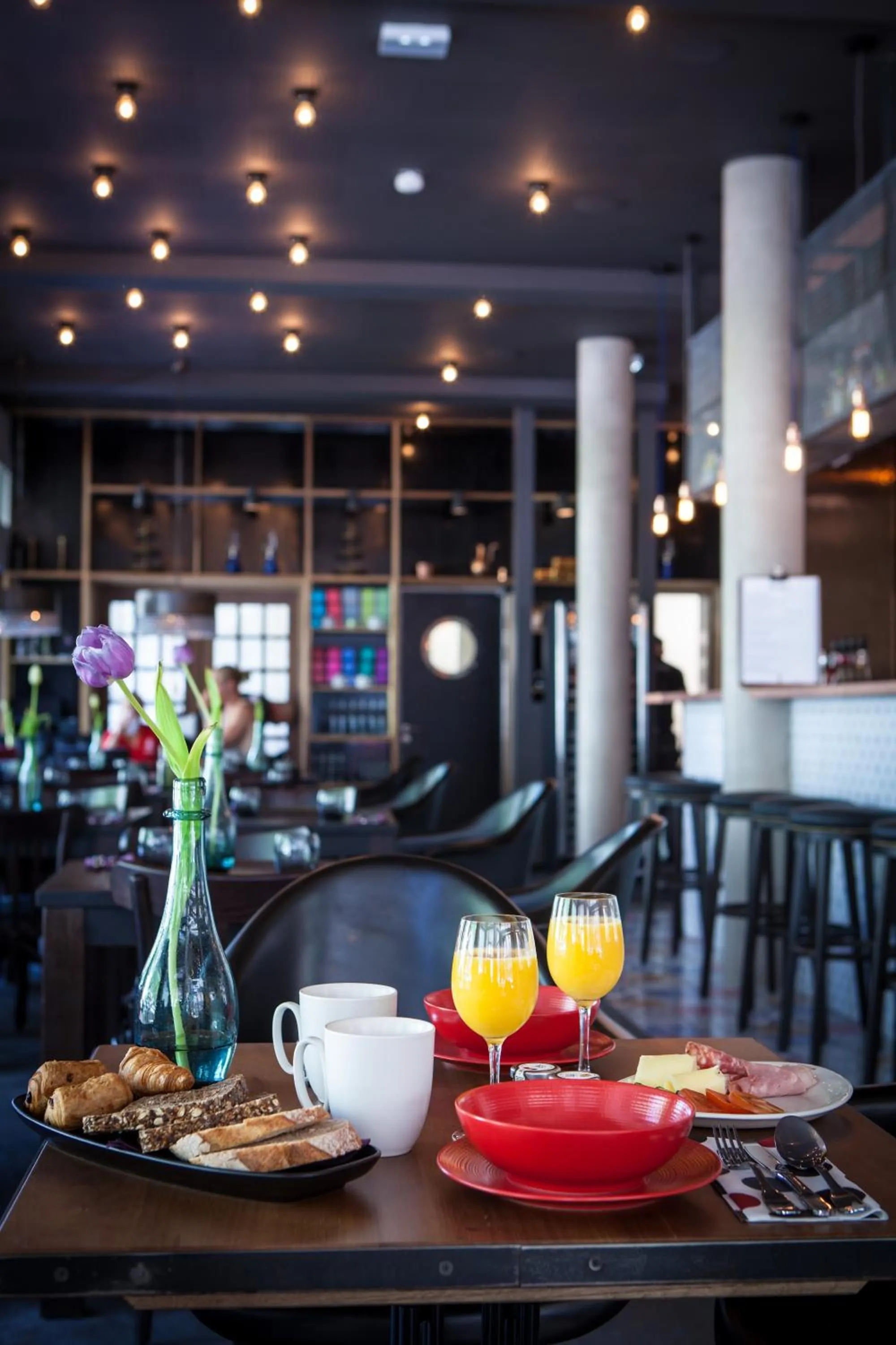 Restaurant/places to eat in Pointe Isabelle