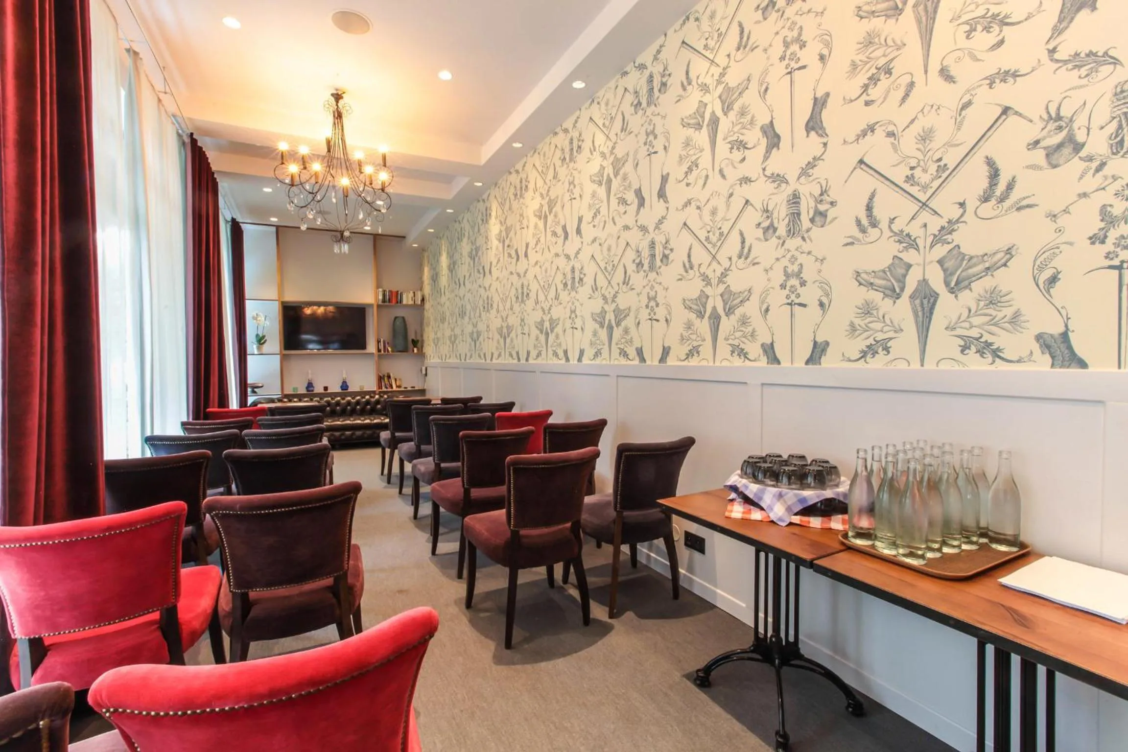 Lounge or bar in Pointe Isabelle